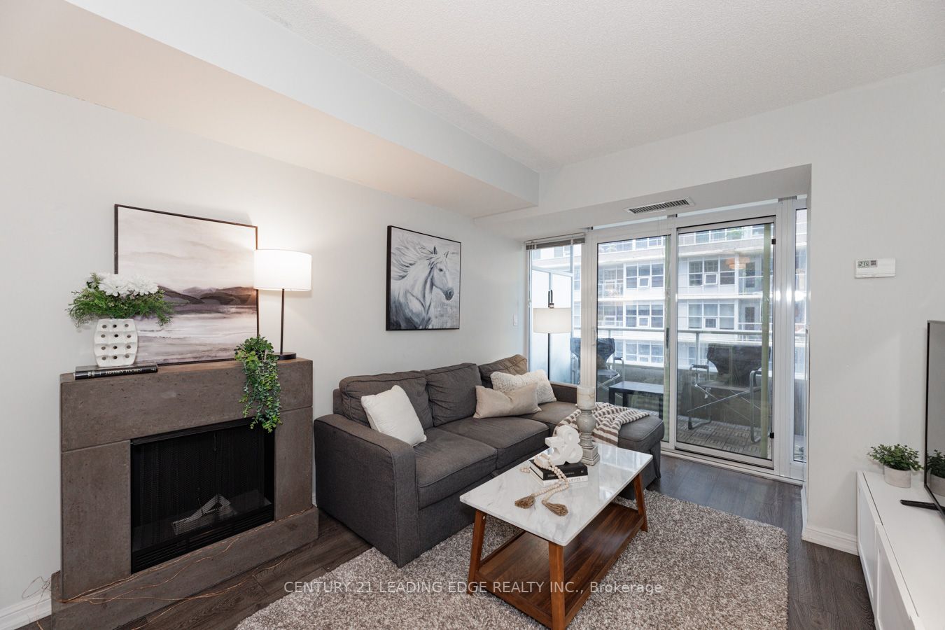 65 East Liberty St, #418