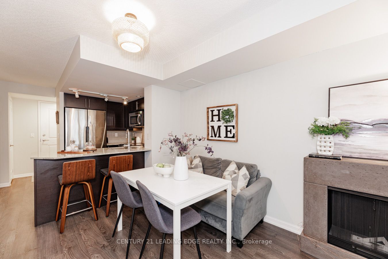 65 East Liberty St, #418