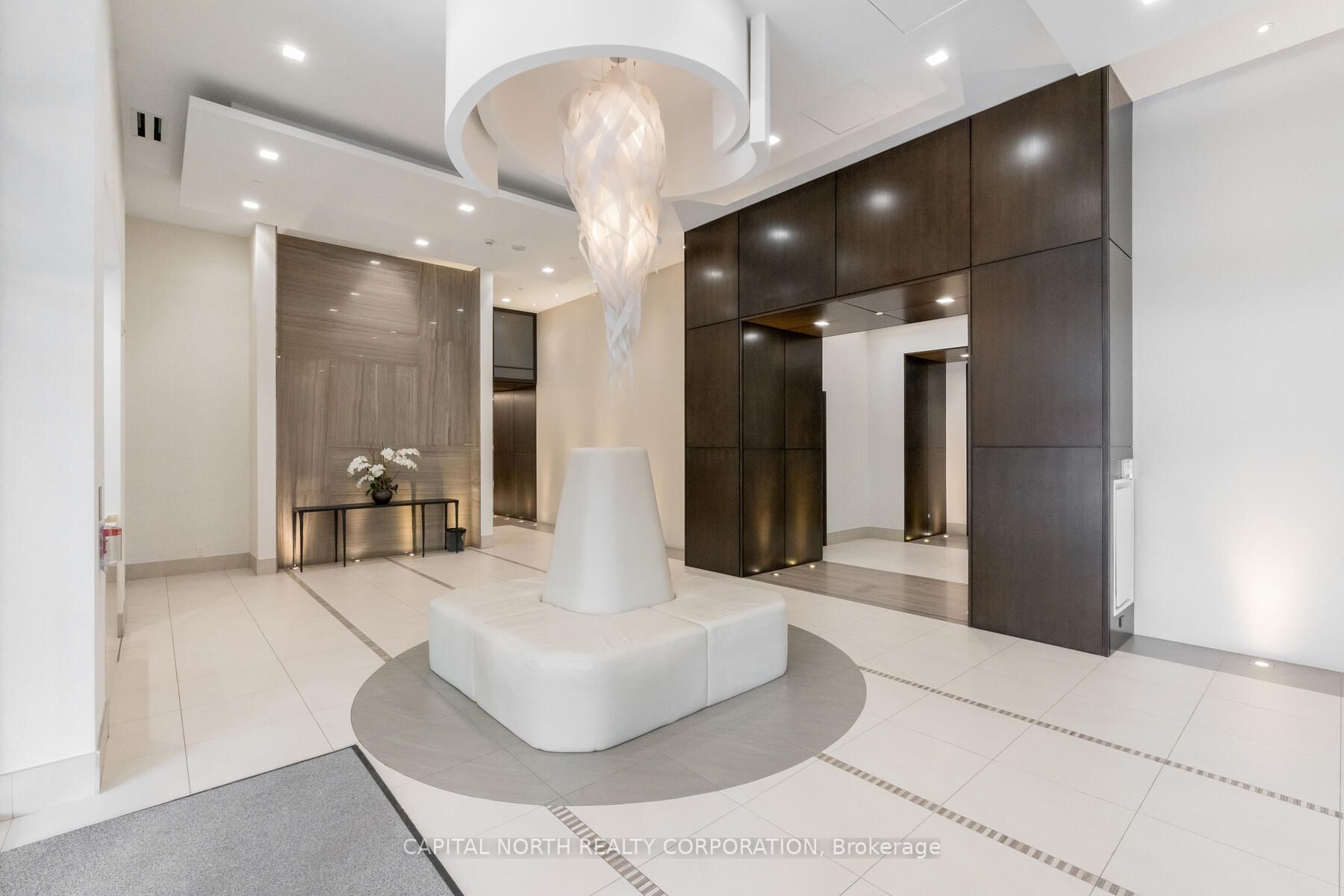23 Glebe Rd W, #416