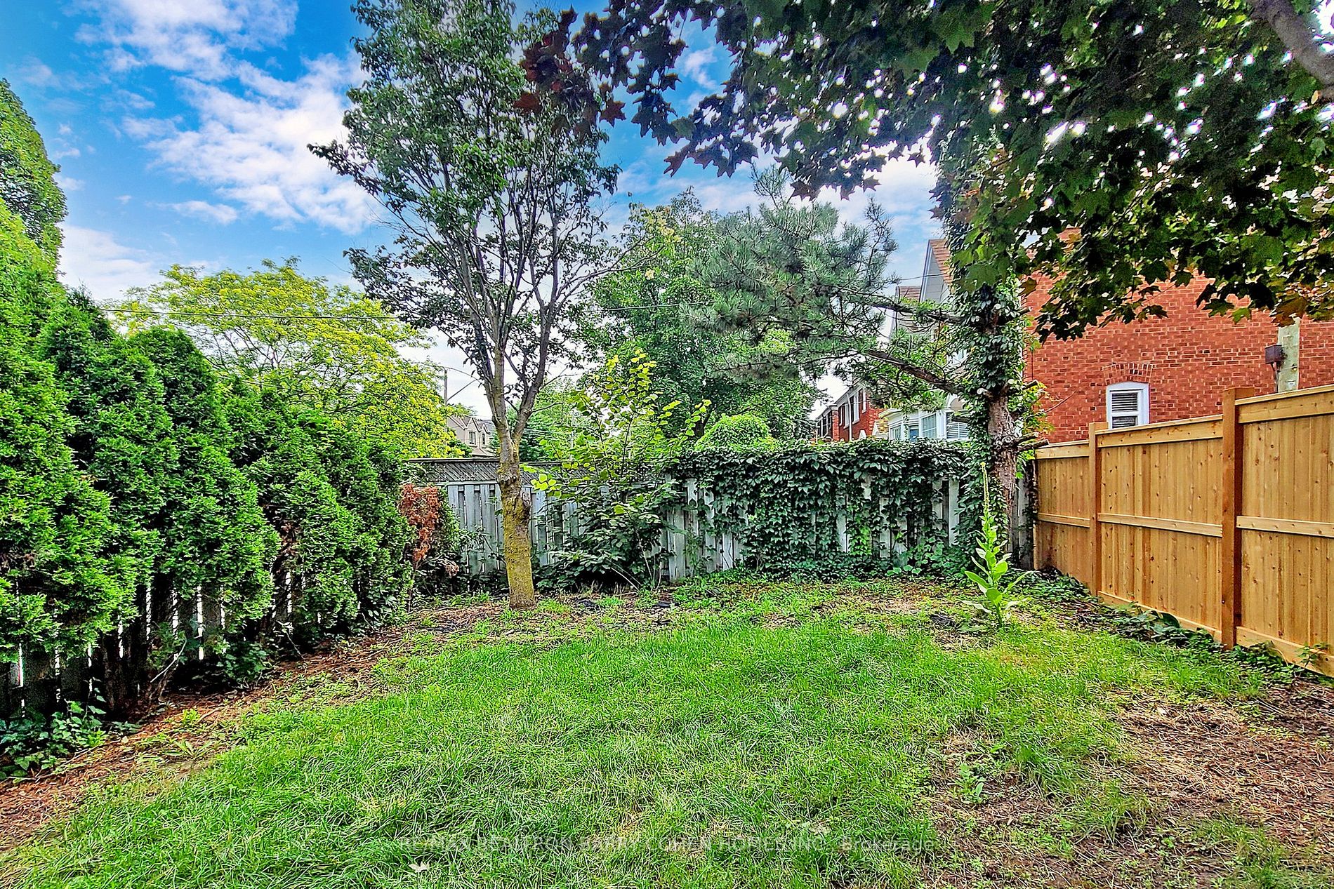 281 Laird Dr