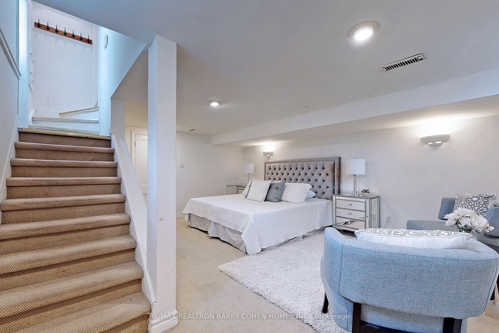 281 Laird Dr