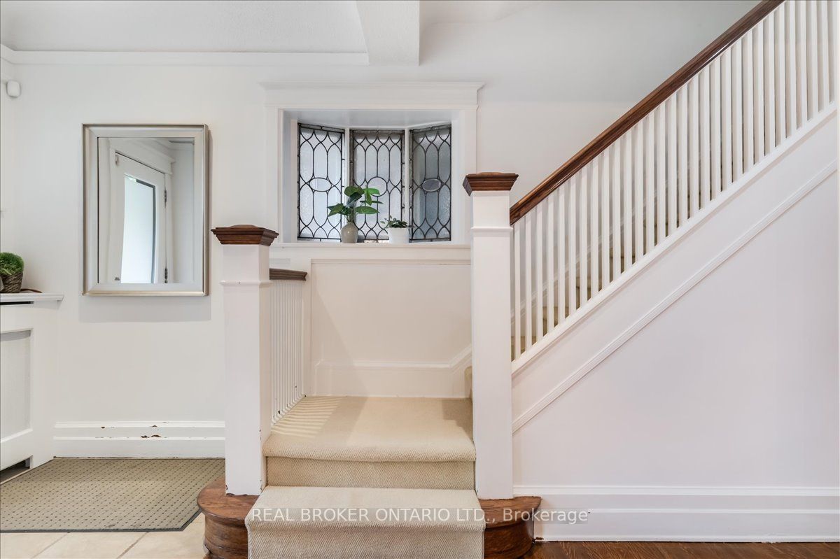9 Duggan Ave