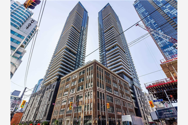 115 Blue Jays Way, Toronto