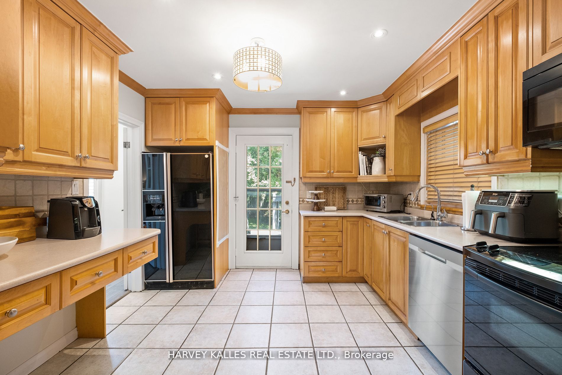 Listing C6810506 - Large Photo # 10