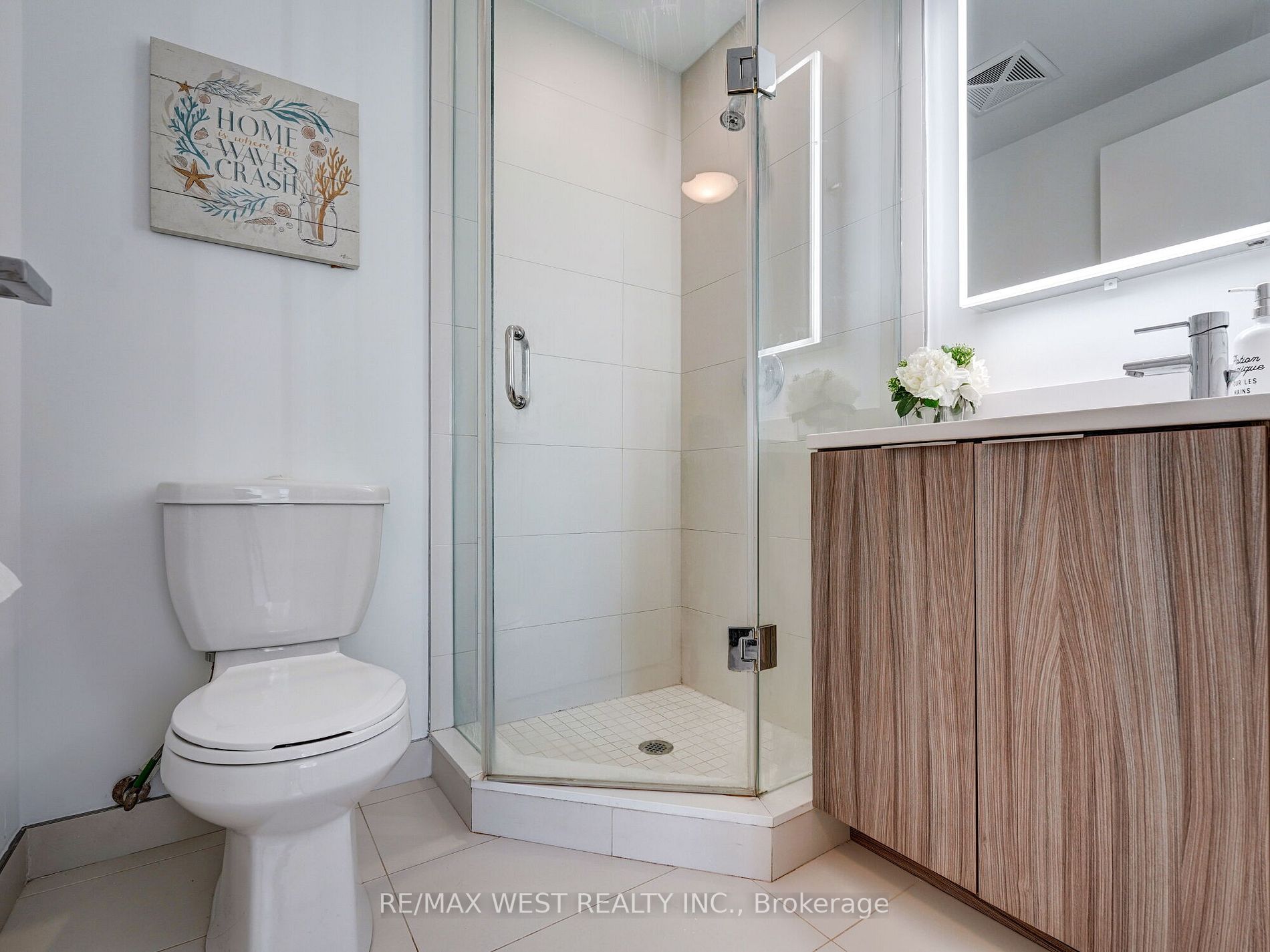 223 St. Clair Ave W, #613
