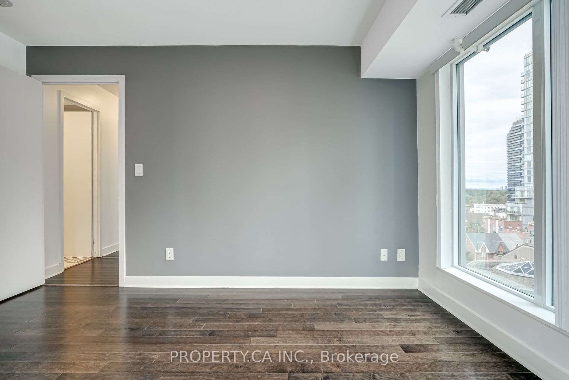 58 Orchard View Boulevard, #907