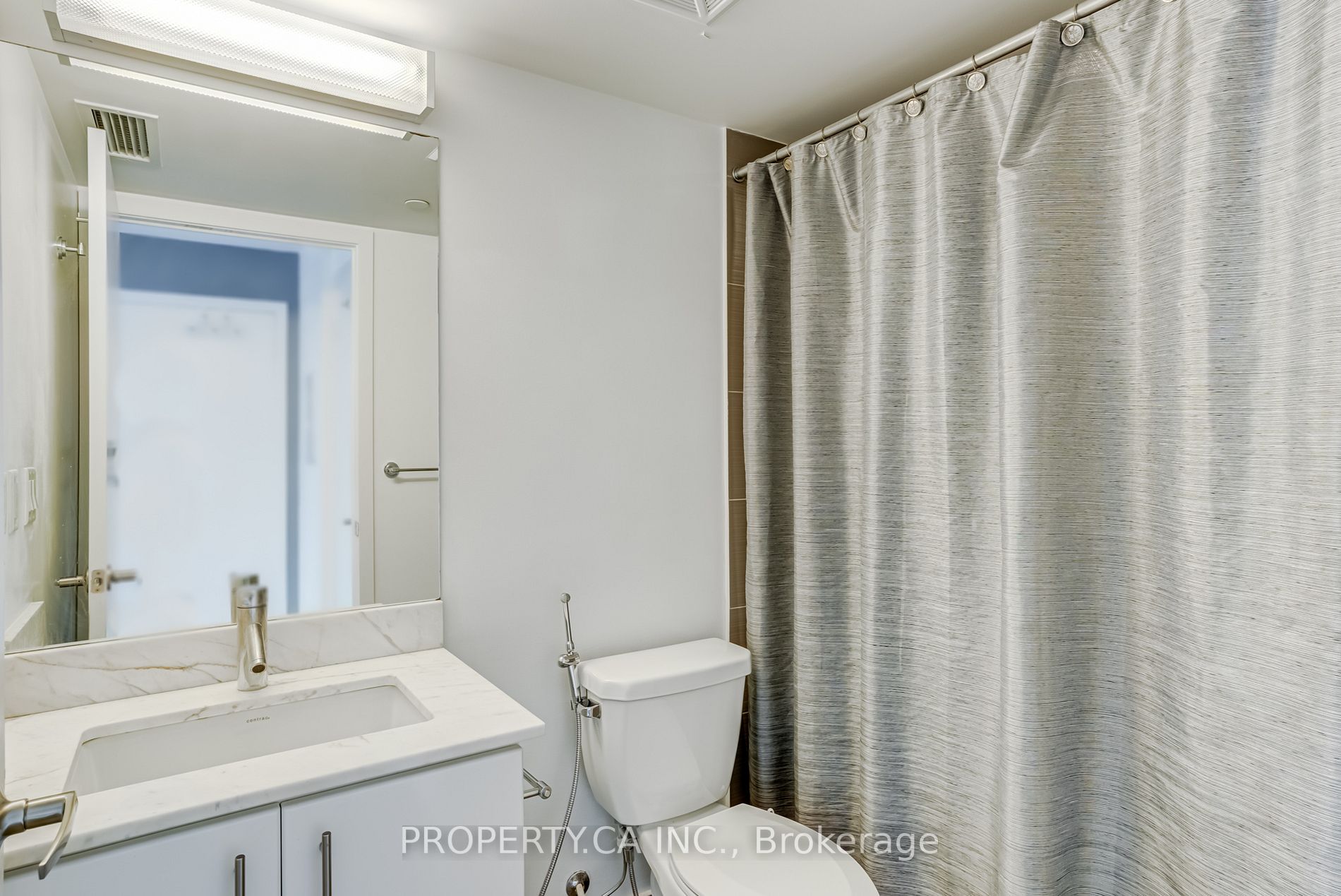 58 Orchard View Boulevard, #907