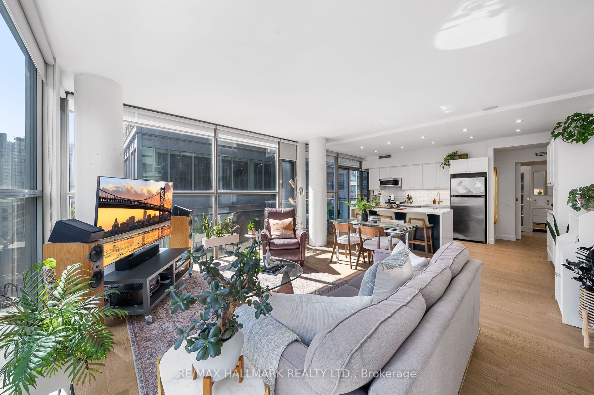 25 Oxley St, #808