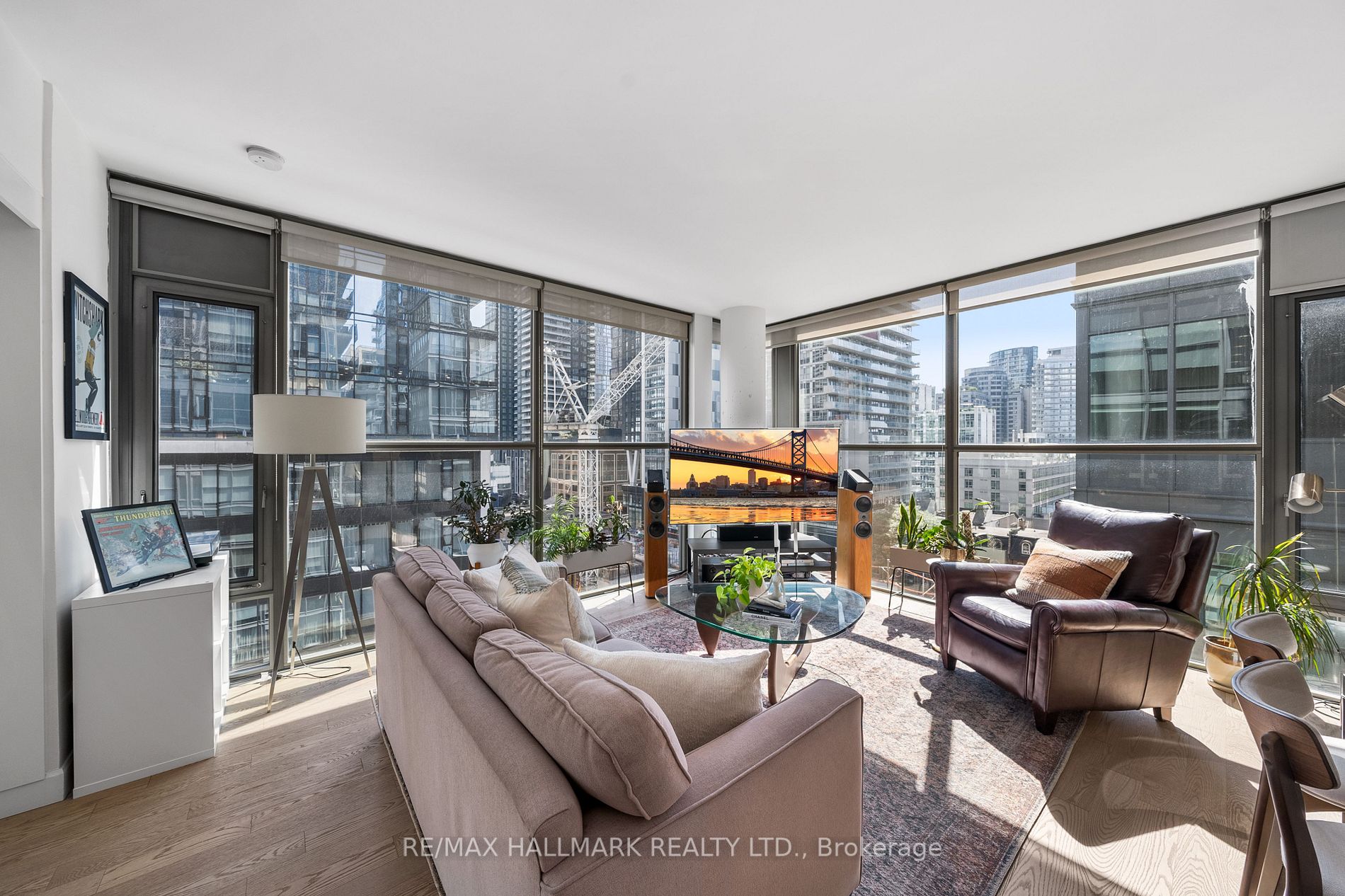 25 Oxley St, #808