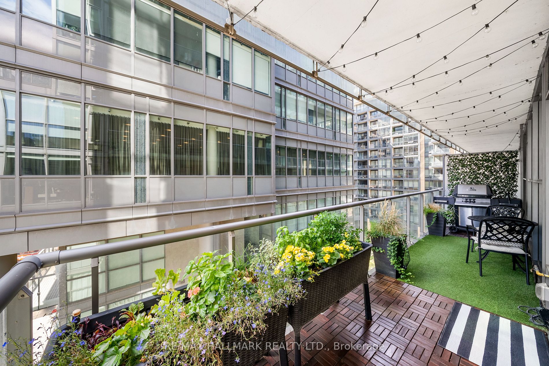 25 Oxley St, #808
