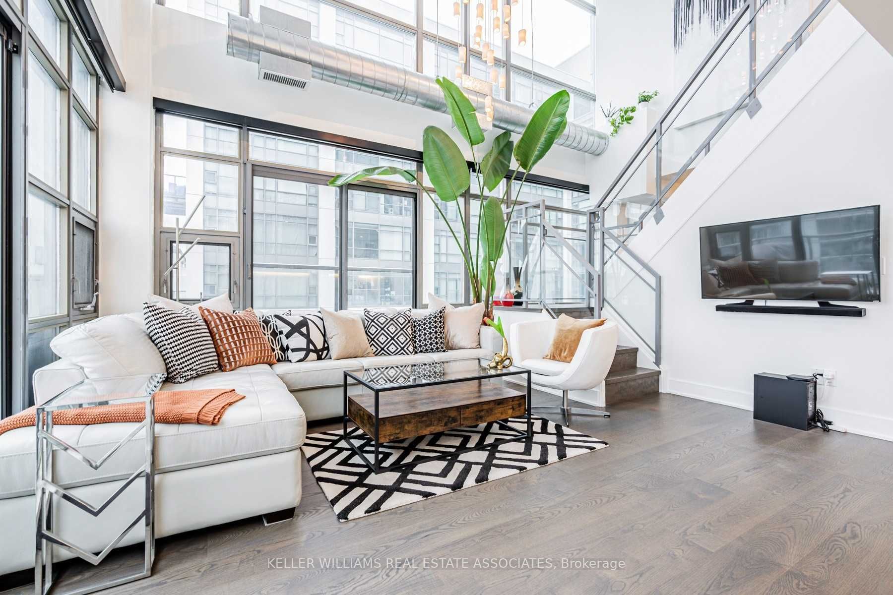 637 Lake Shore Blvd, #627