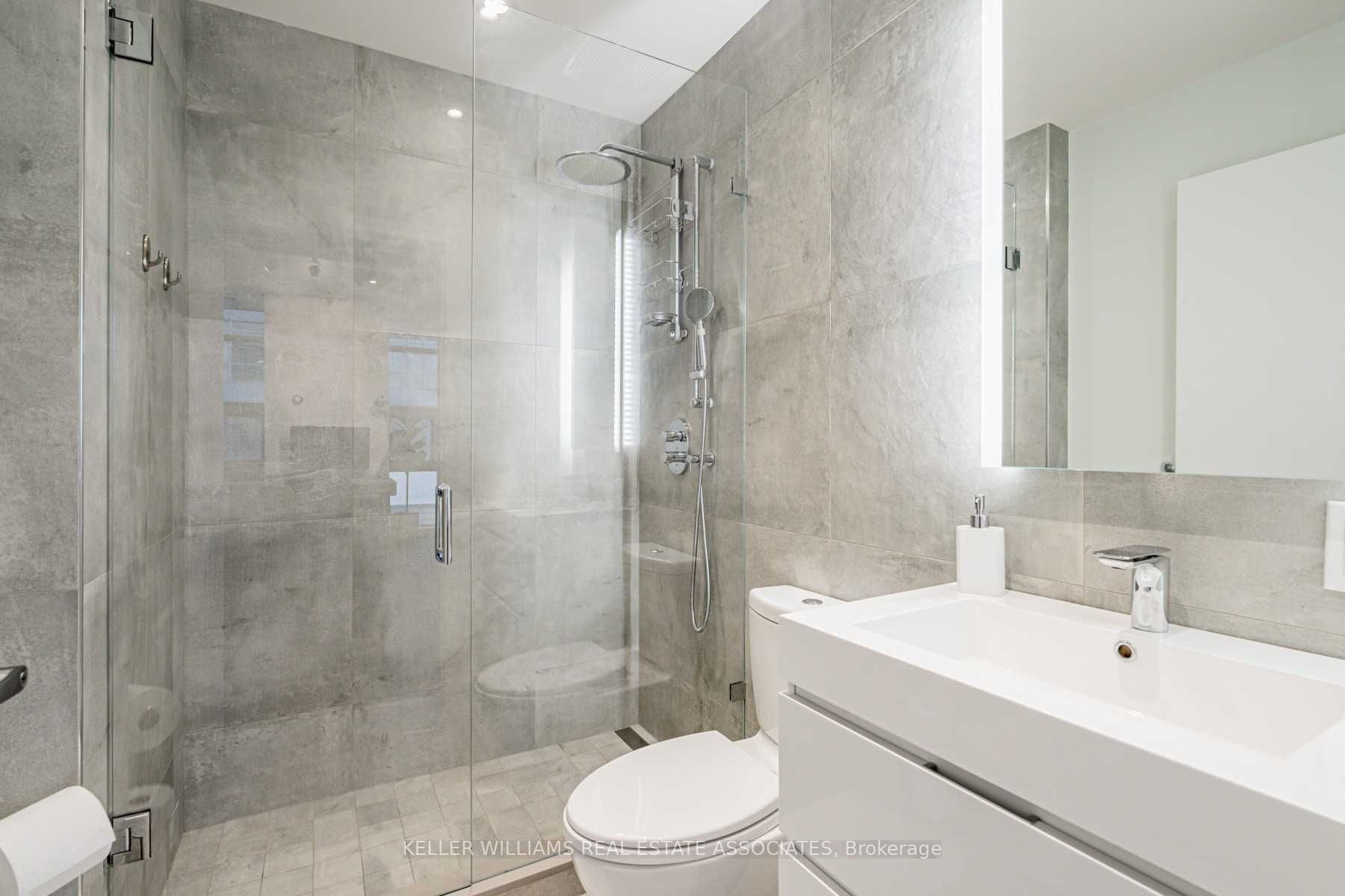 637 Lake Shore Blvd, #627