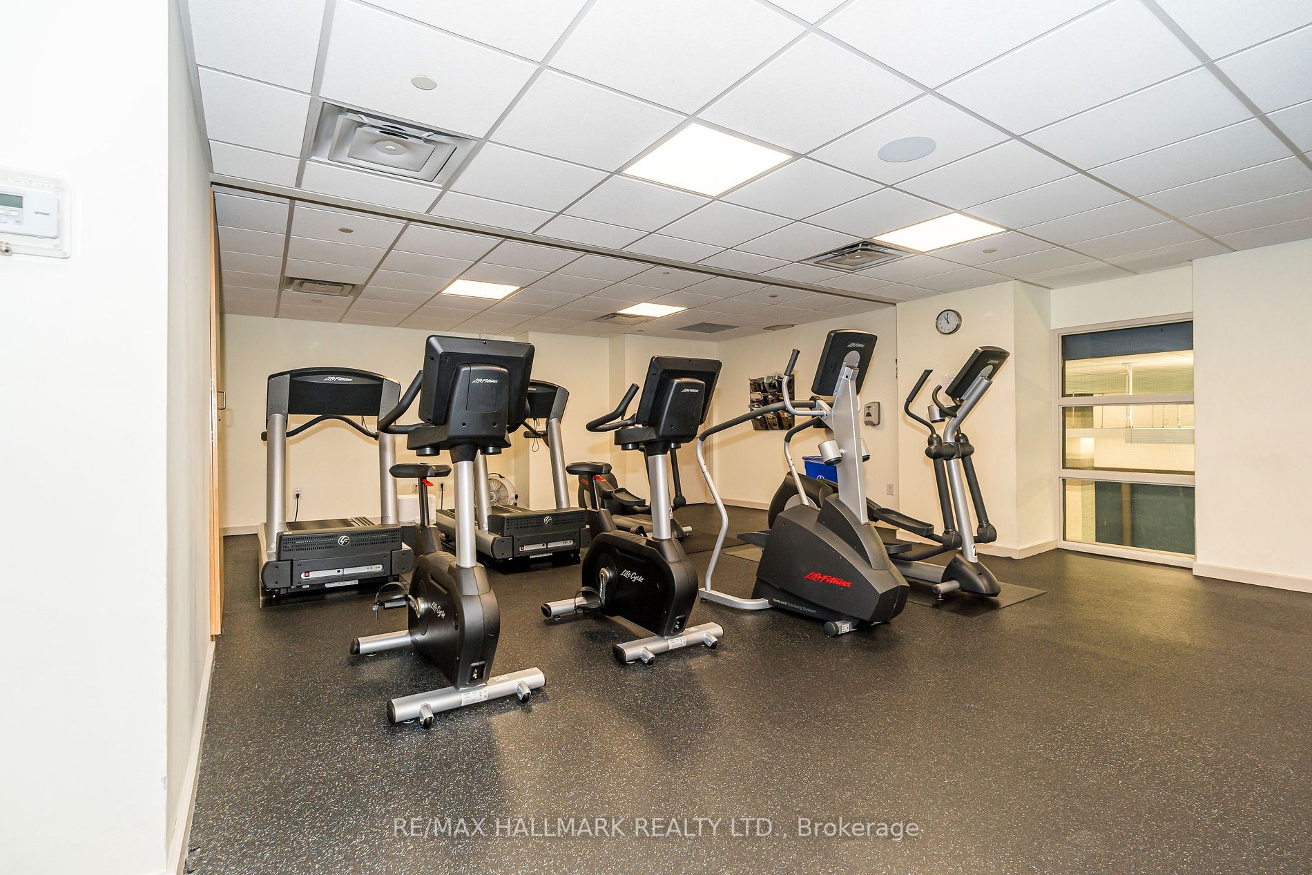 701 King St W, #802