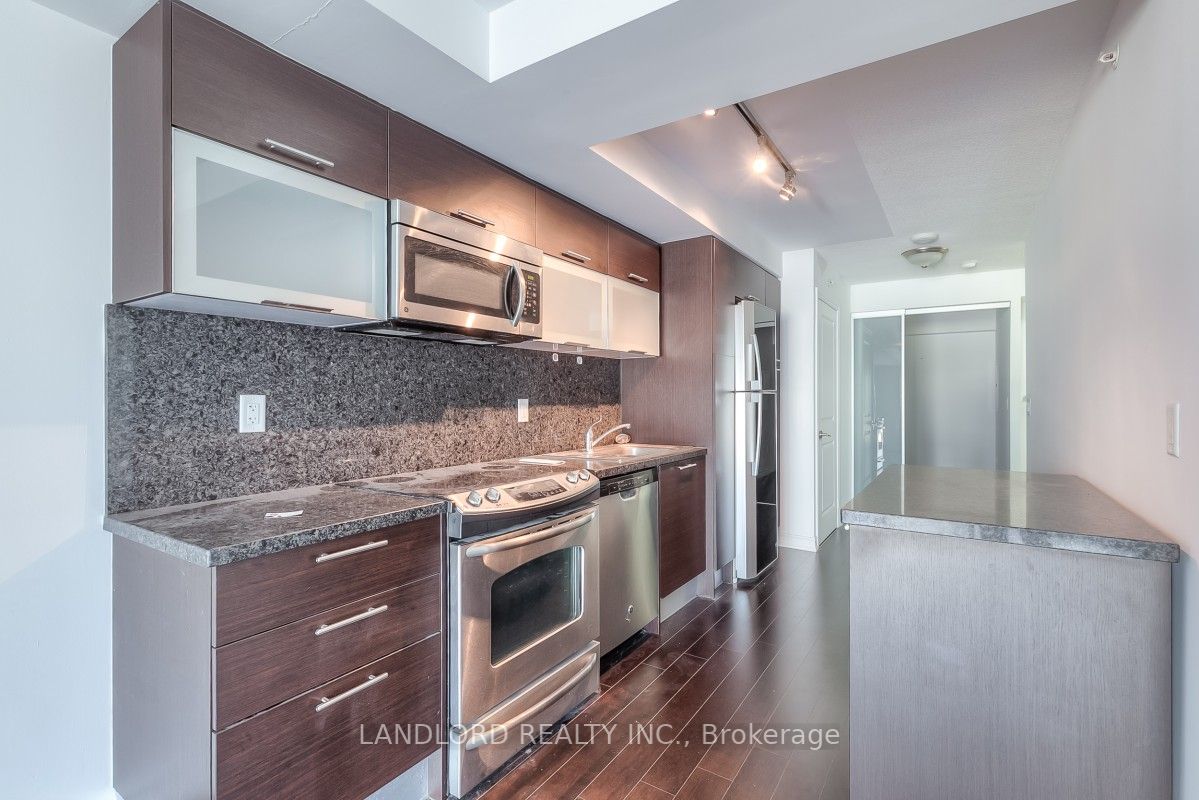 386 Yonge St, #1816