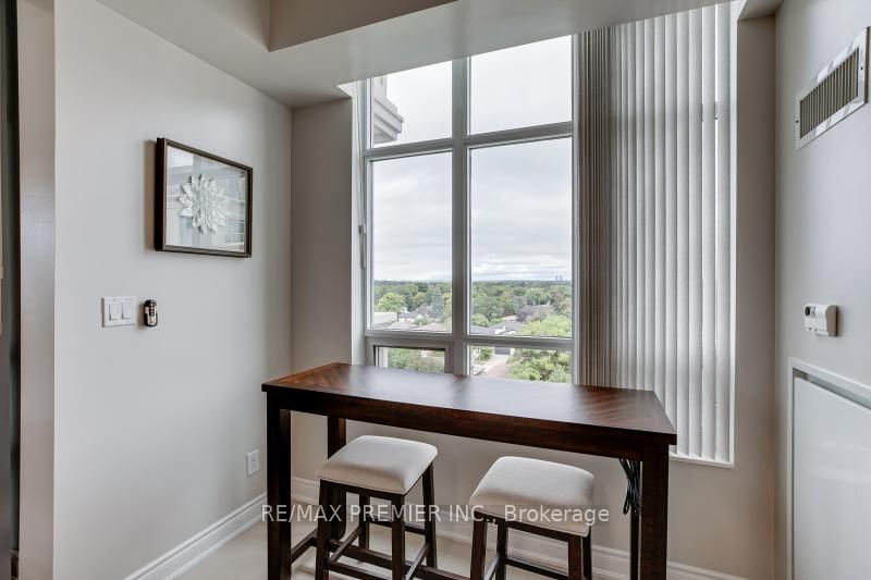 10 Bloorview Pl, #1012