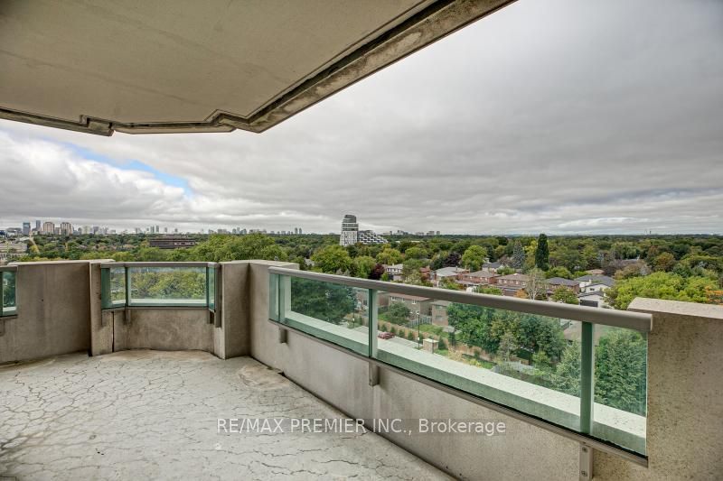 10 Bloorview Pl, #1012