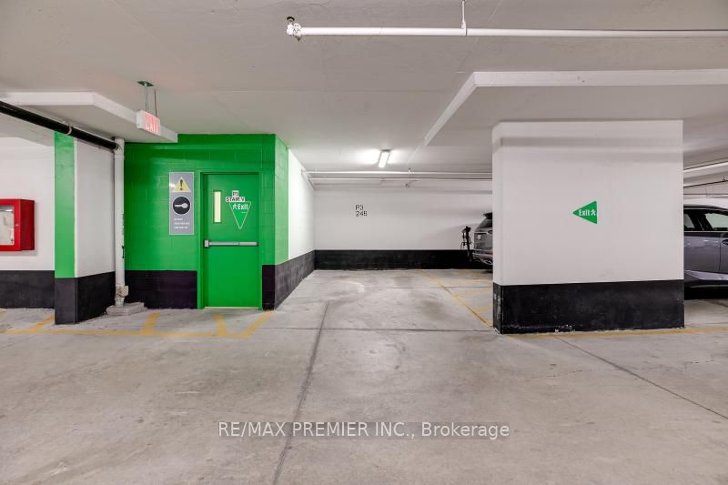 10 Bloorview Pl, #1012