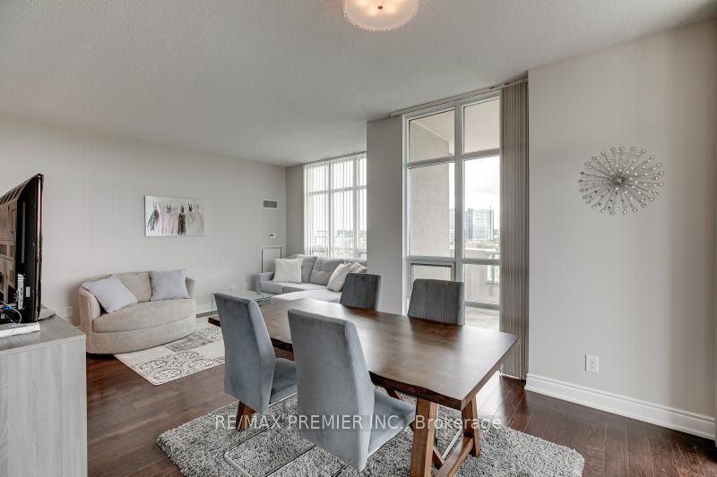10 Bloorview Pl, #1012