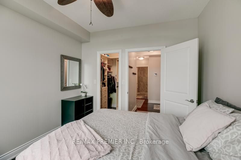 10 Bloorview Pl, #1012