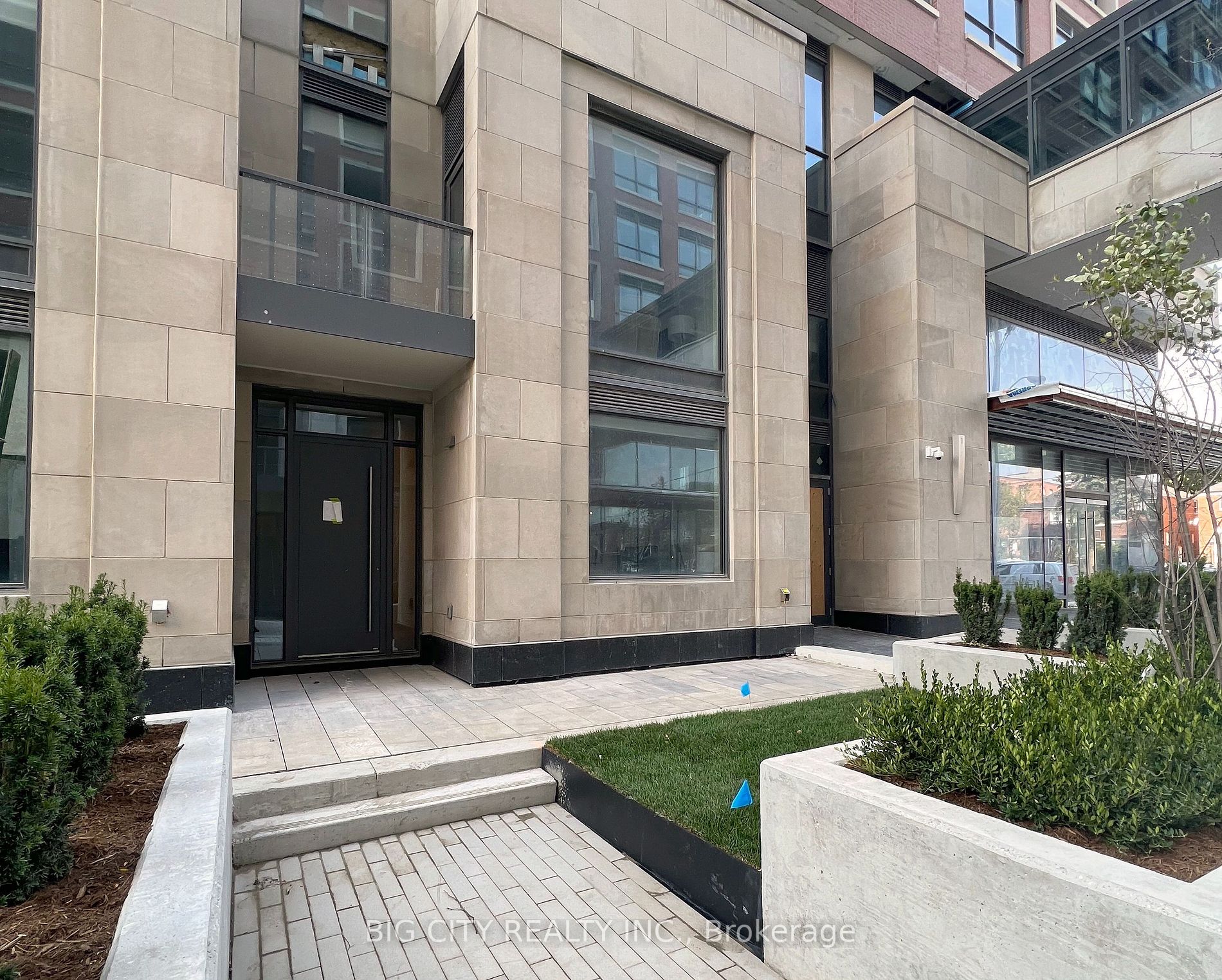 33 Frederick Todd Way, #TH01
