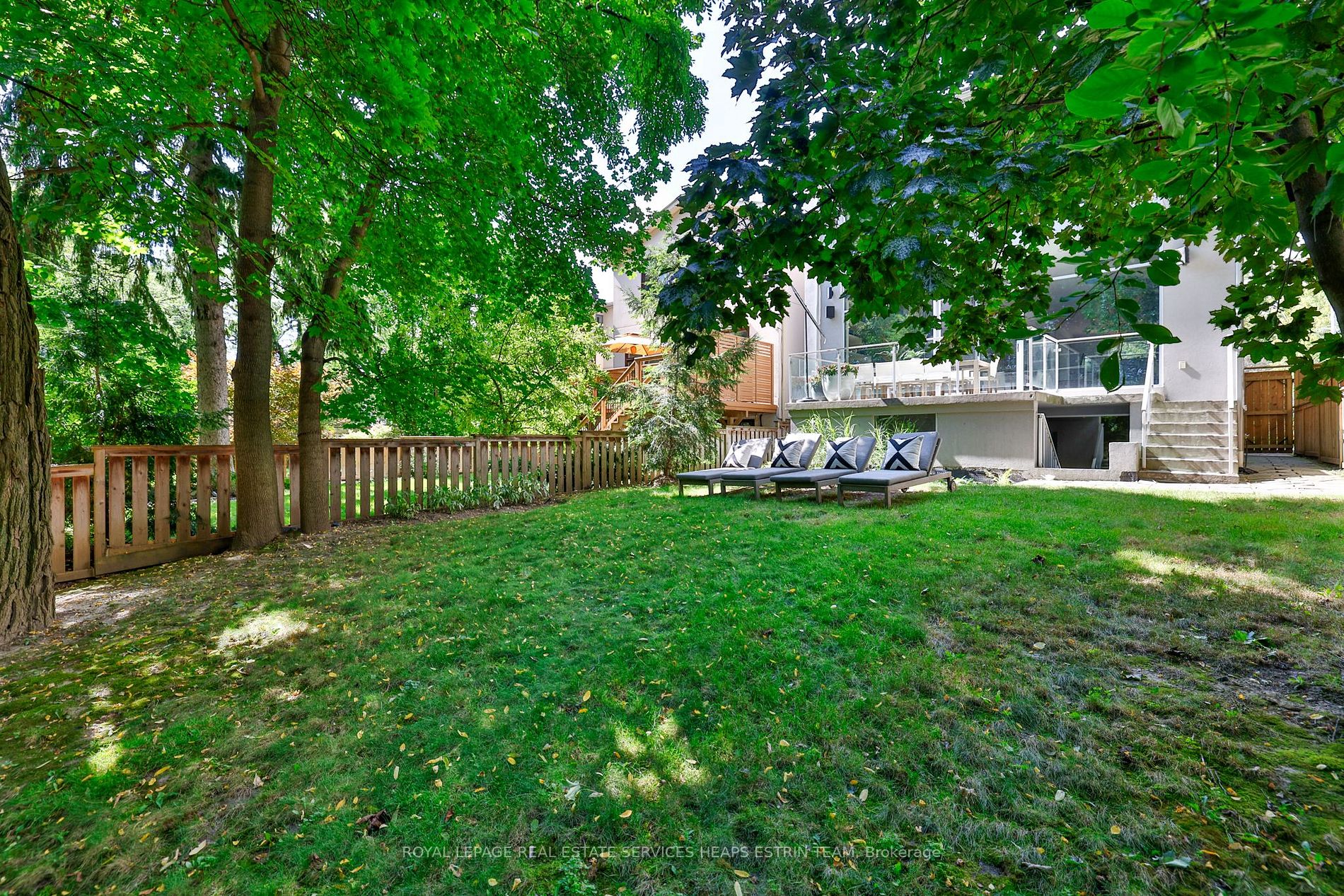 63 Douglas Cres