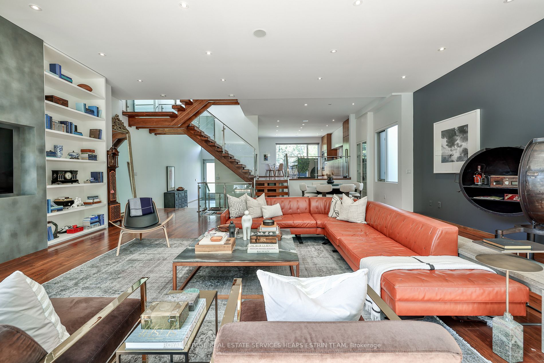 63 Douglas Cres