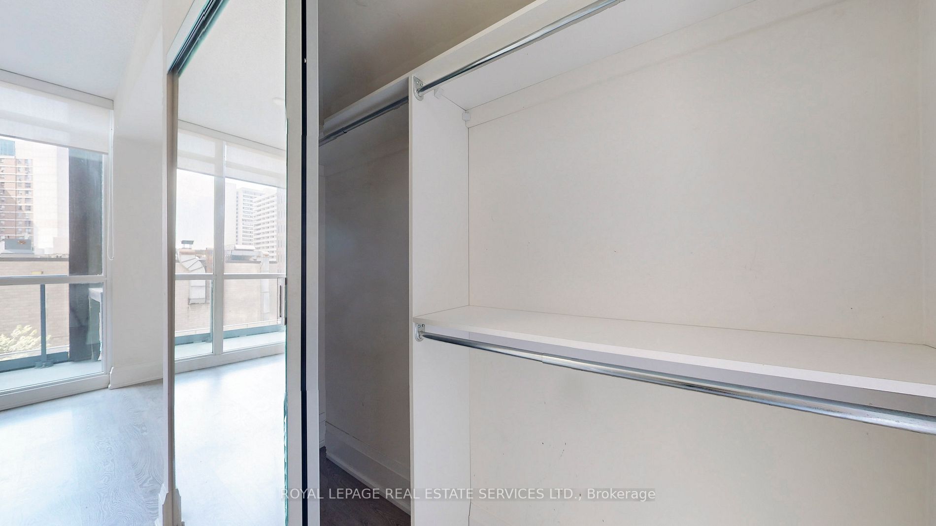 30 Roehampton Ave, #413