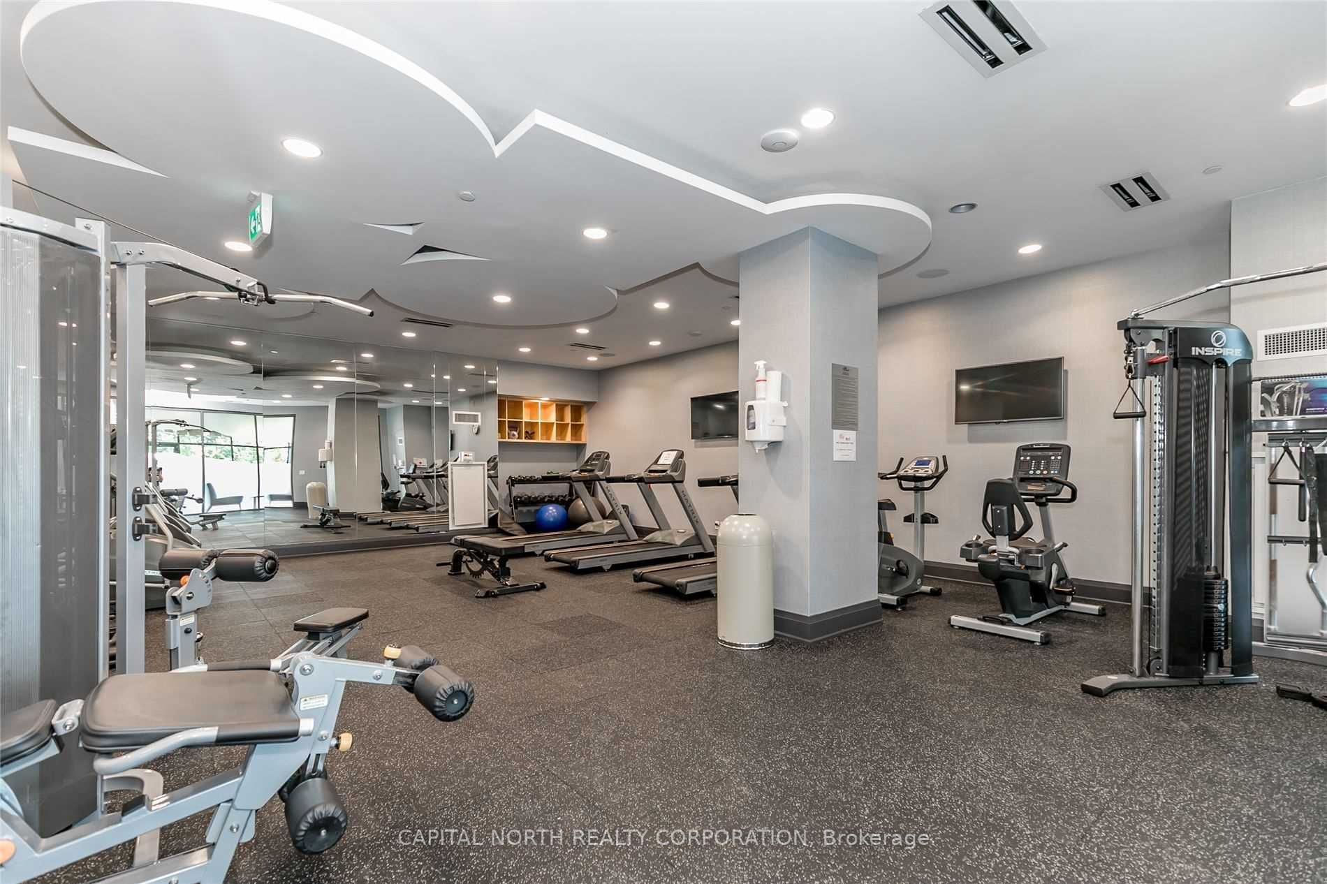 23 glebe Road W, #206