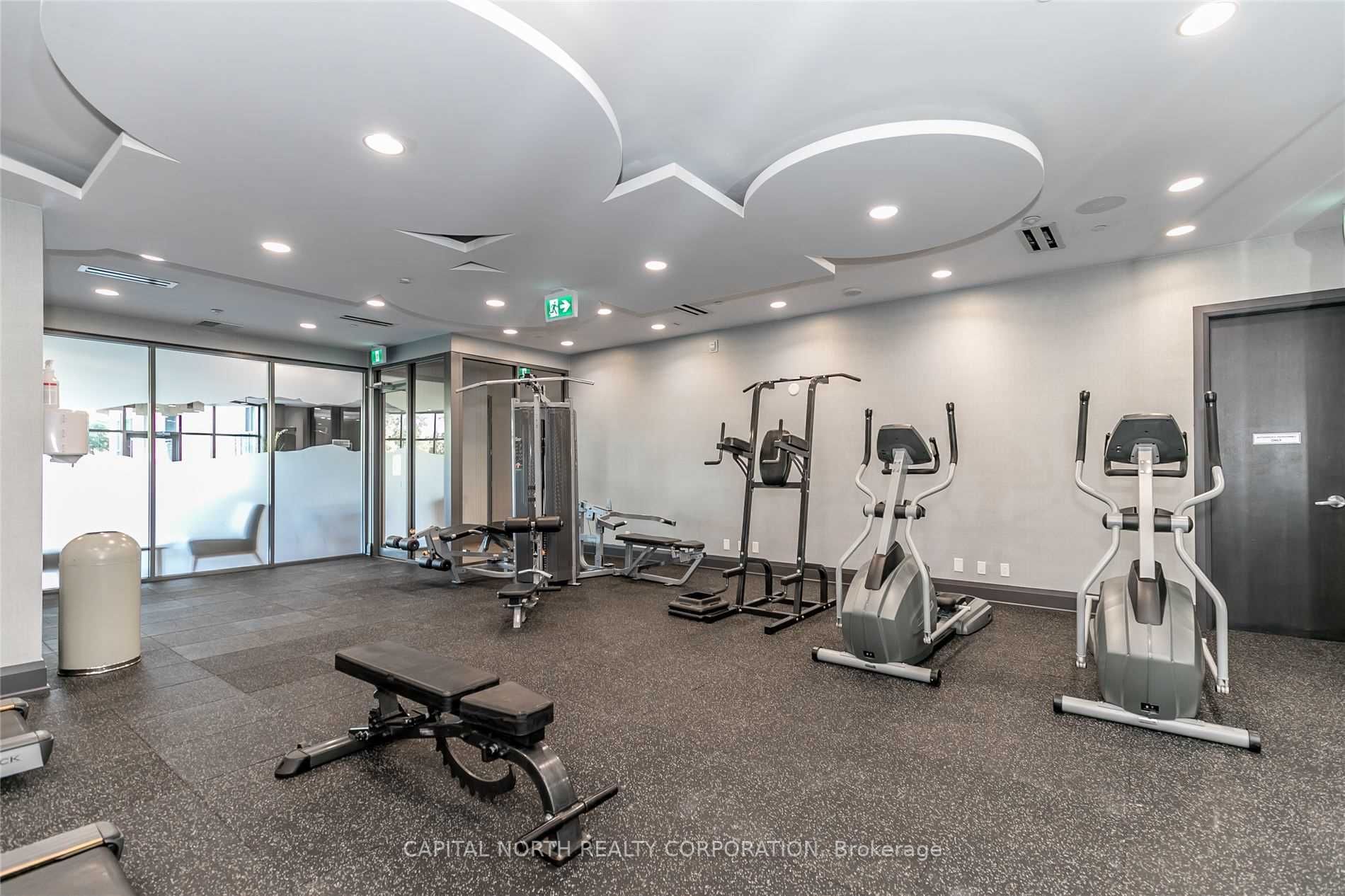 23 glebe Road W, #206