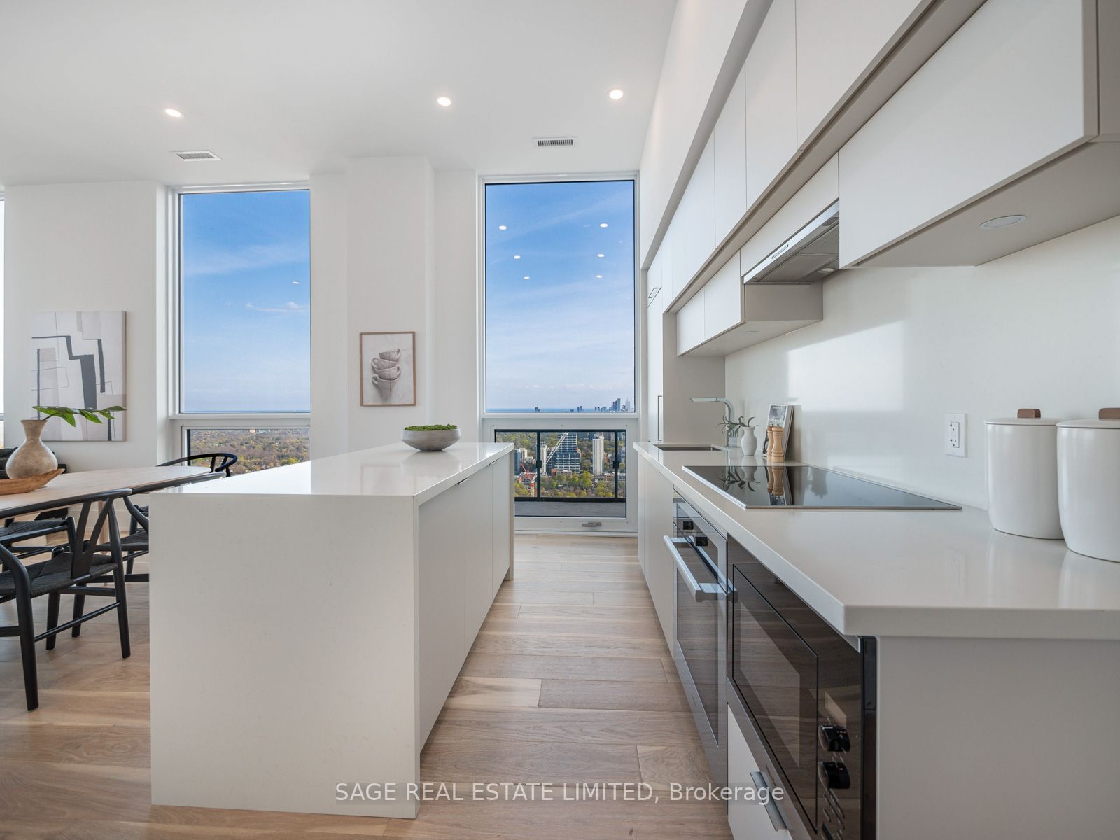 39 Roehampton Ave, #4602