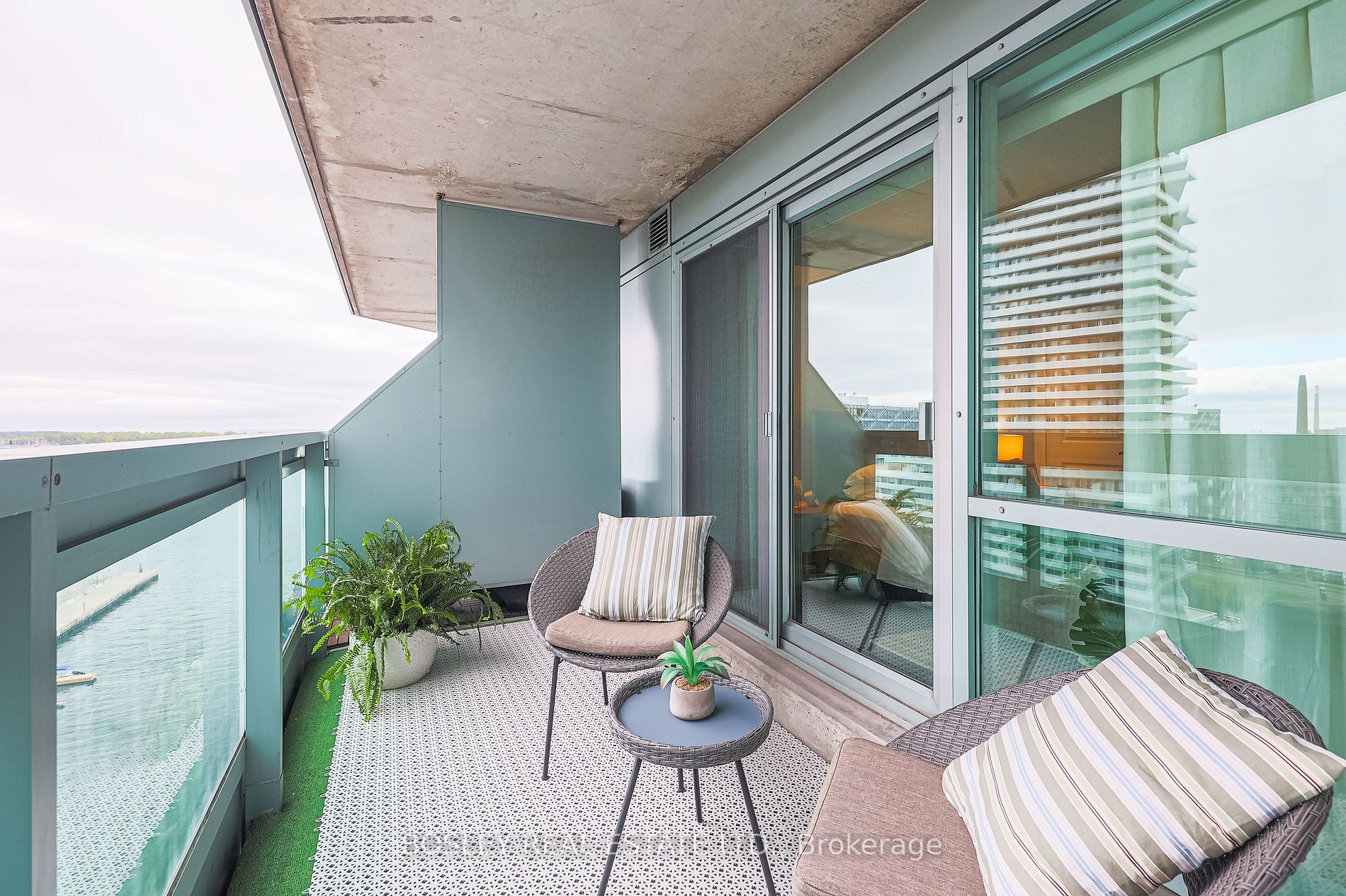 10 Queens Quay W, #1603
