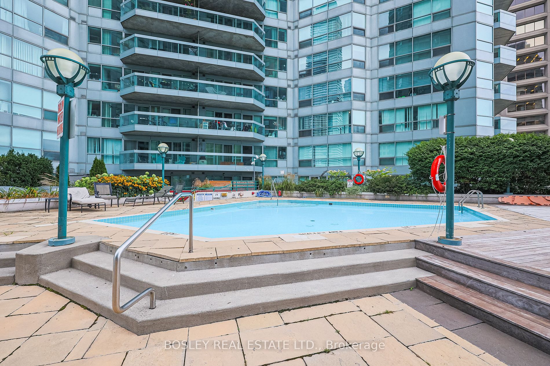 10 Queens Quay W, #1603