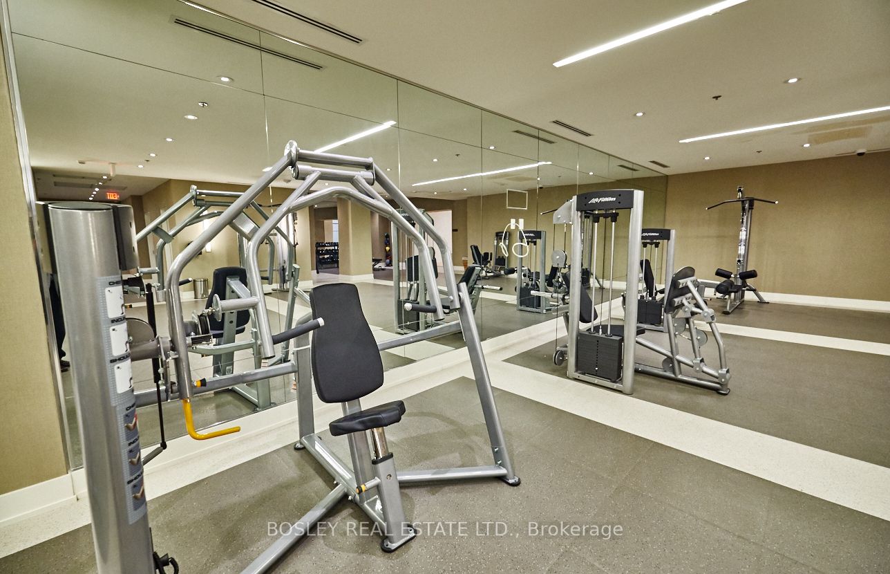 111 St Clair Ave W, #1423