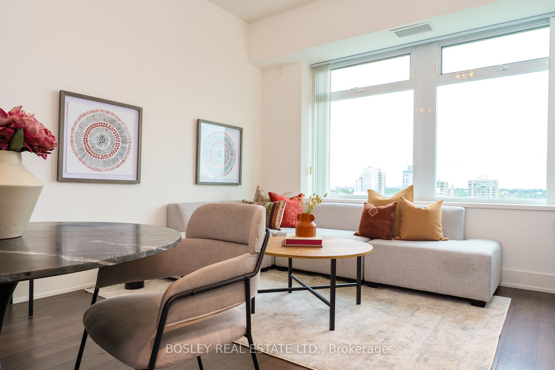 111 St Clair Ave W, #1423