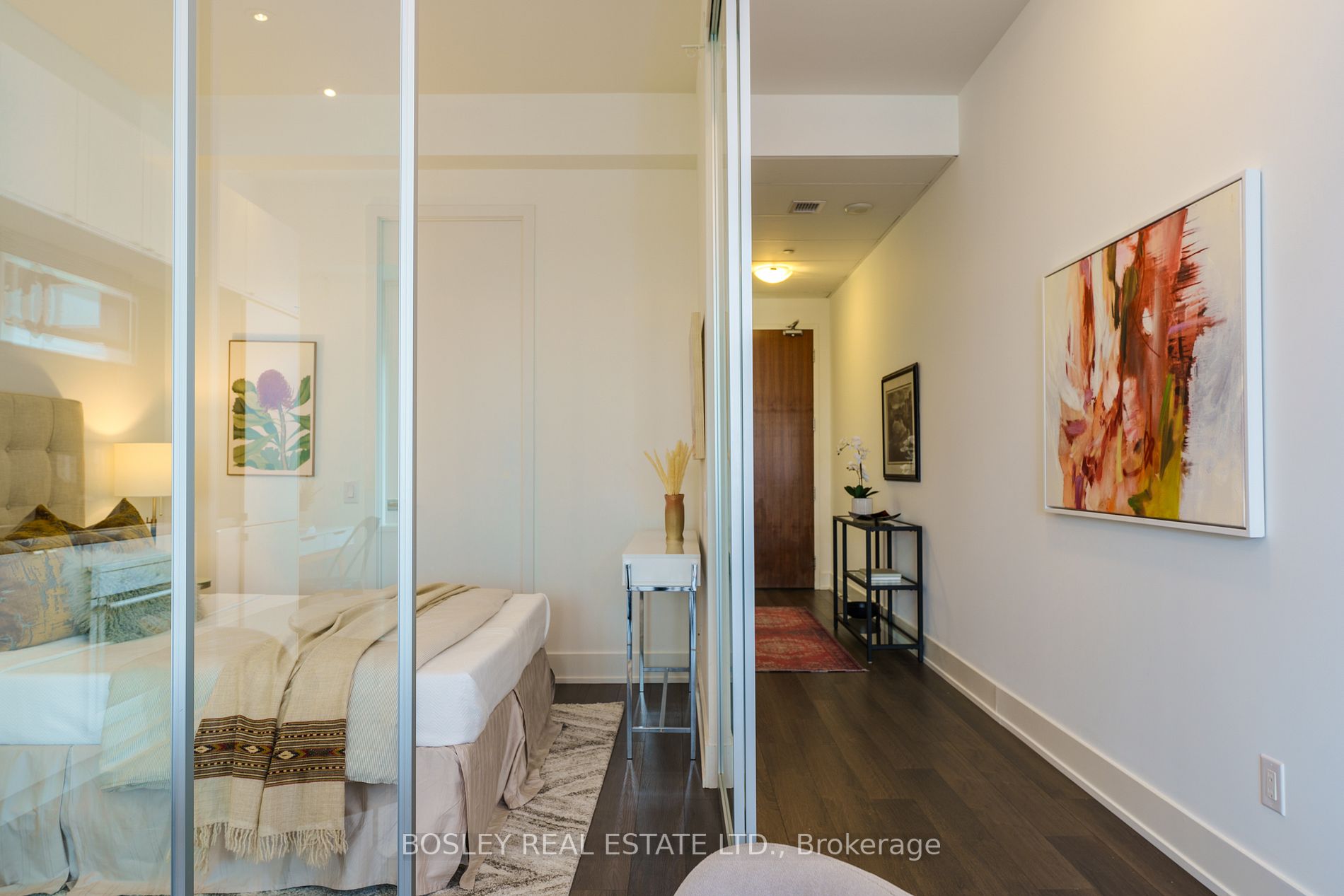 111 St Clair Ave W, #1423