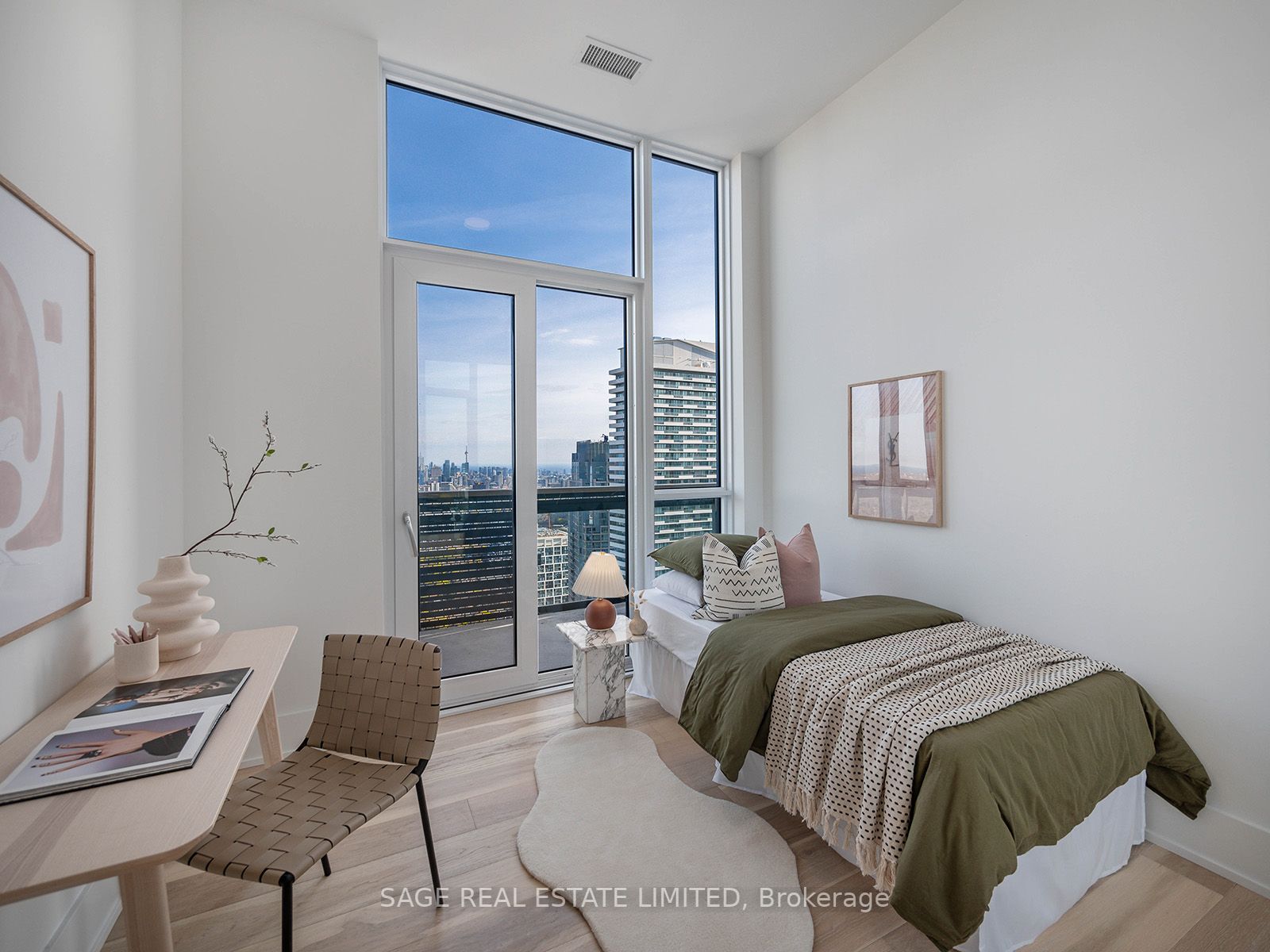 39 Roehampton Avenue, #4602