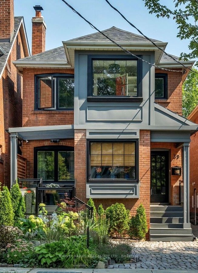 39 Standish Avenue