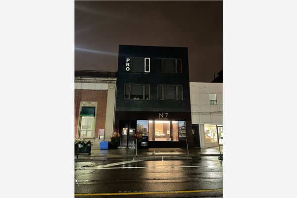 1152 Yonge St, Toronto