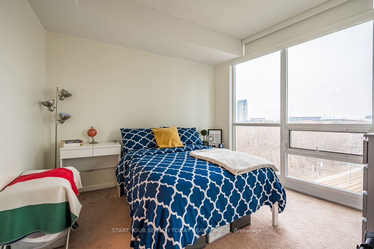 215 Fort York Blvd, #710
