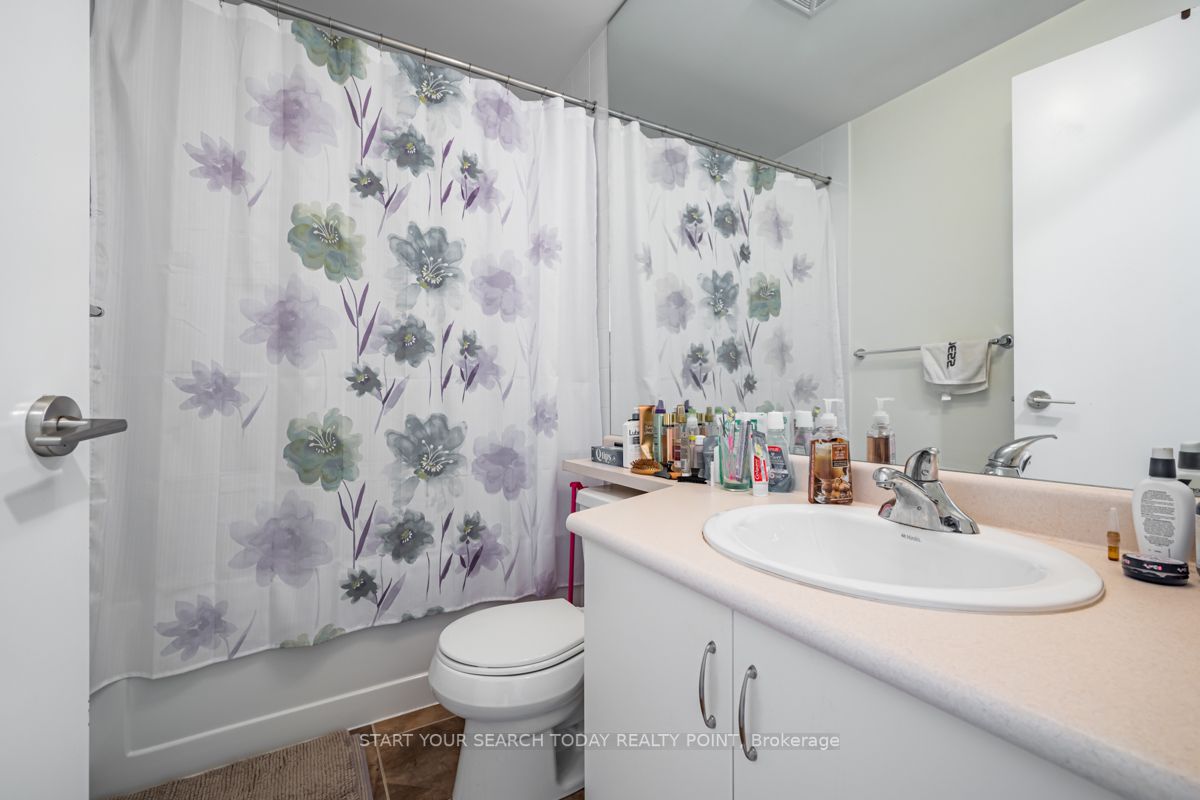 215 Fort York Blvd, #710