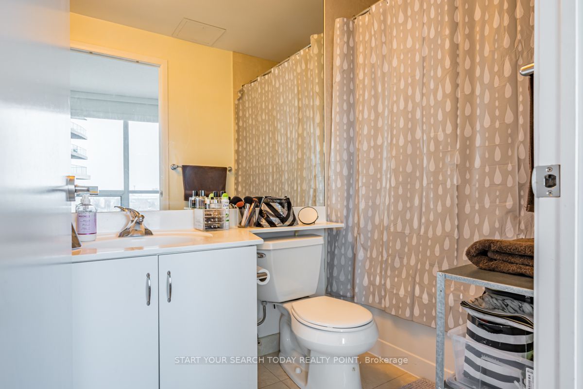 215 Fort York Blvd, #710
