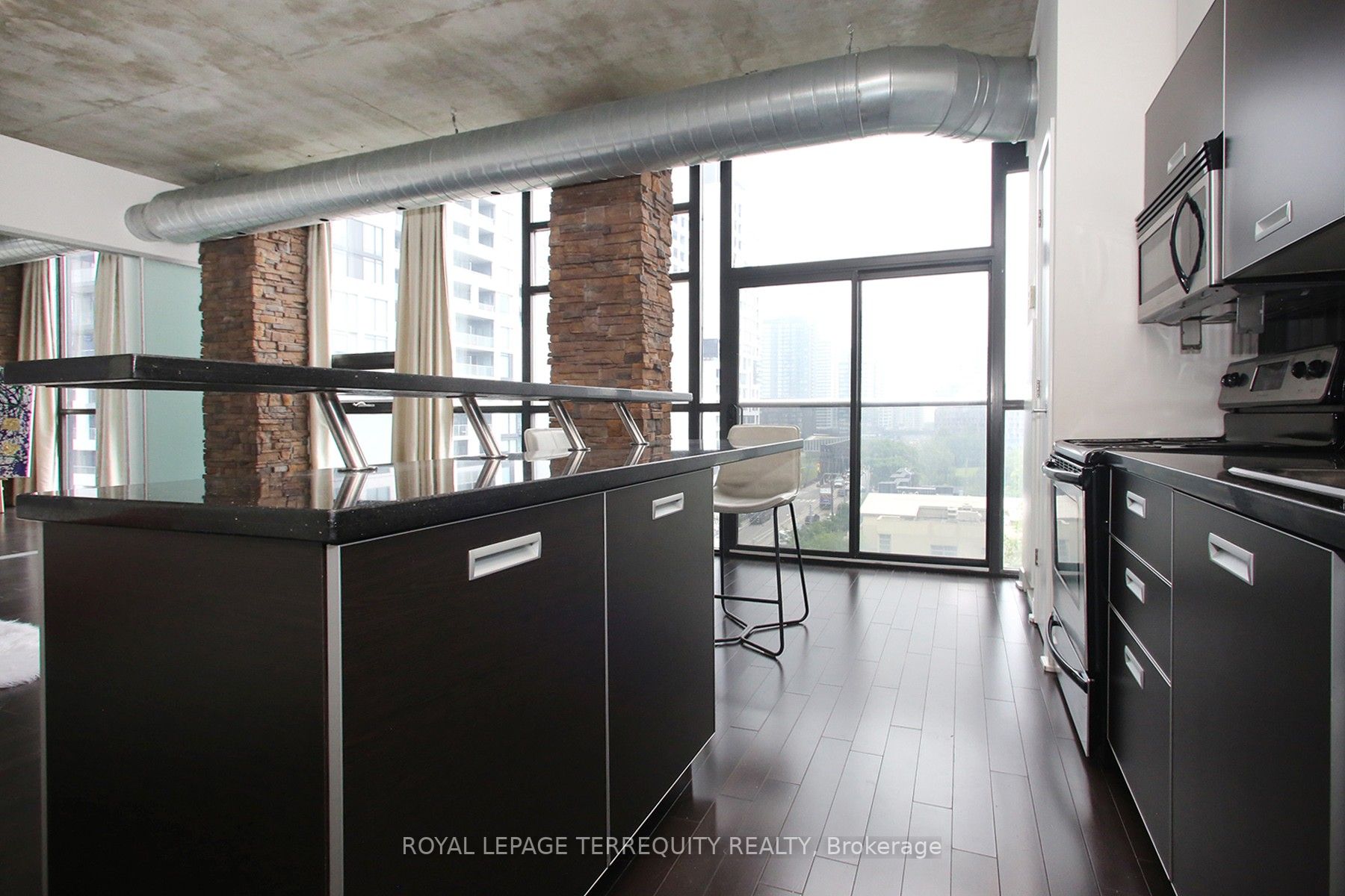60 Bathurst St, #612