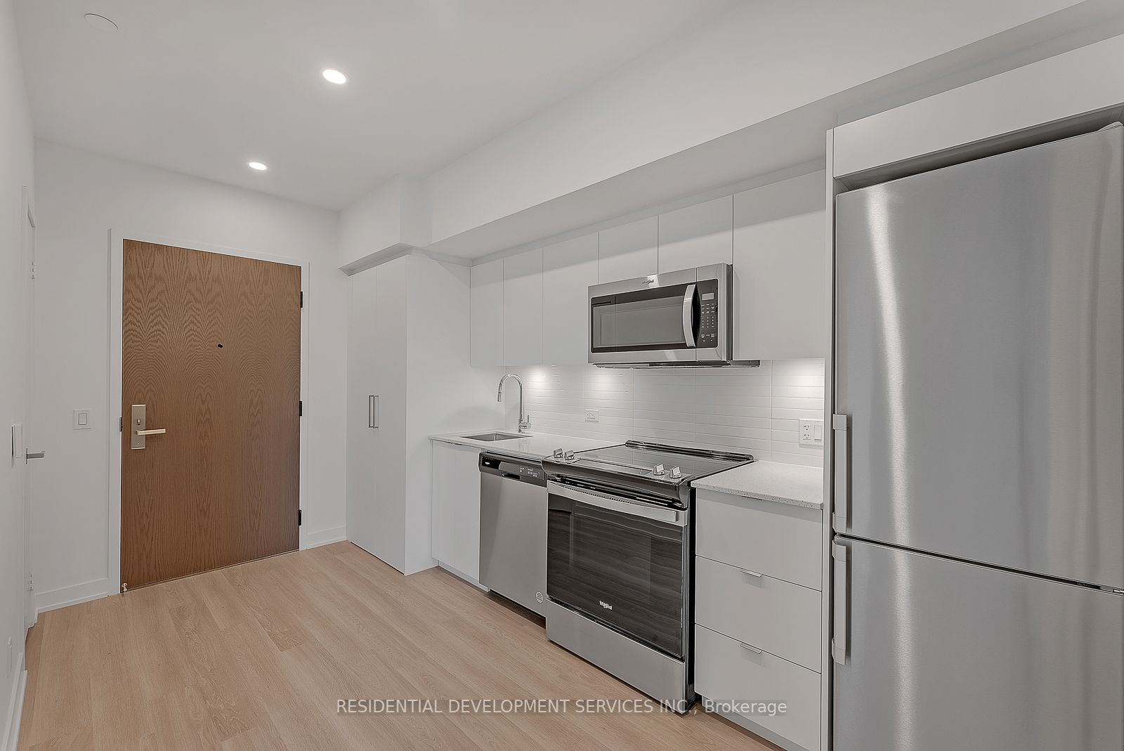 30 Tretti Way, #1001