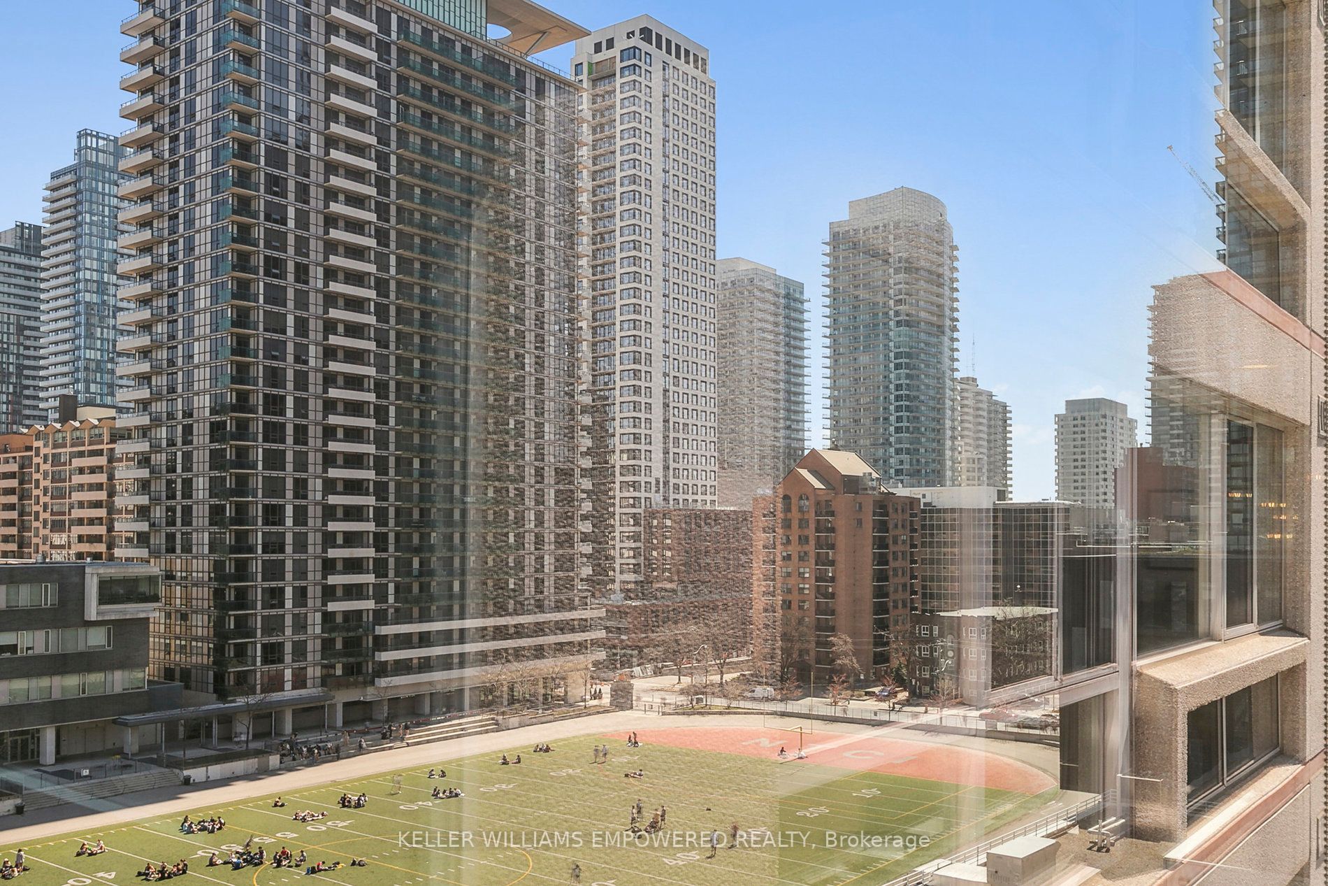 7 Broadway Ave, #701