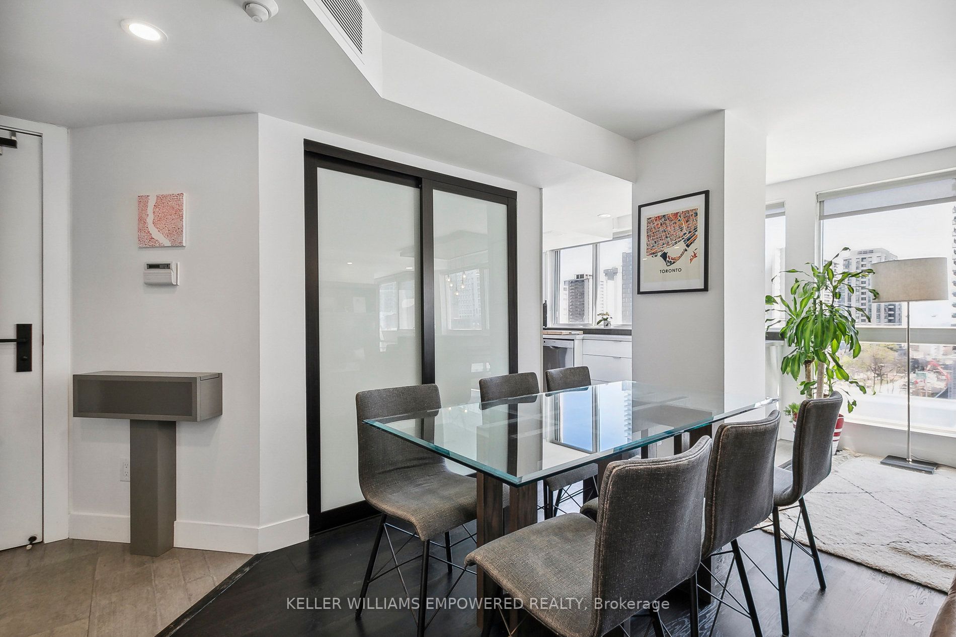 7 Broadway Ave, #701