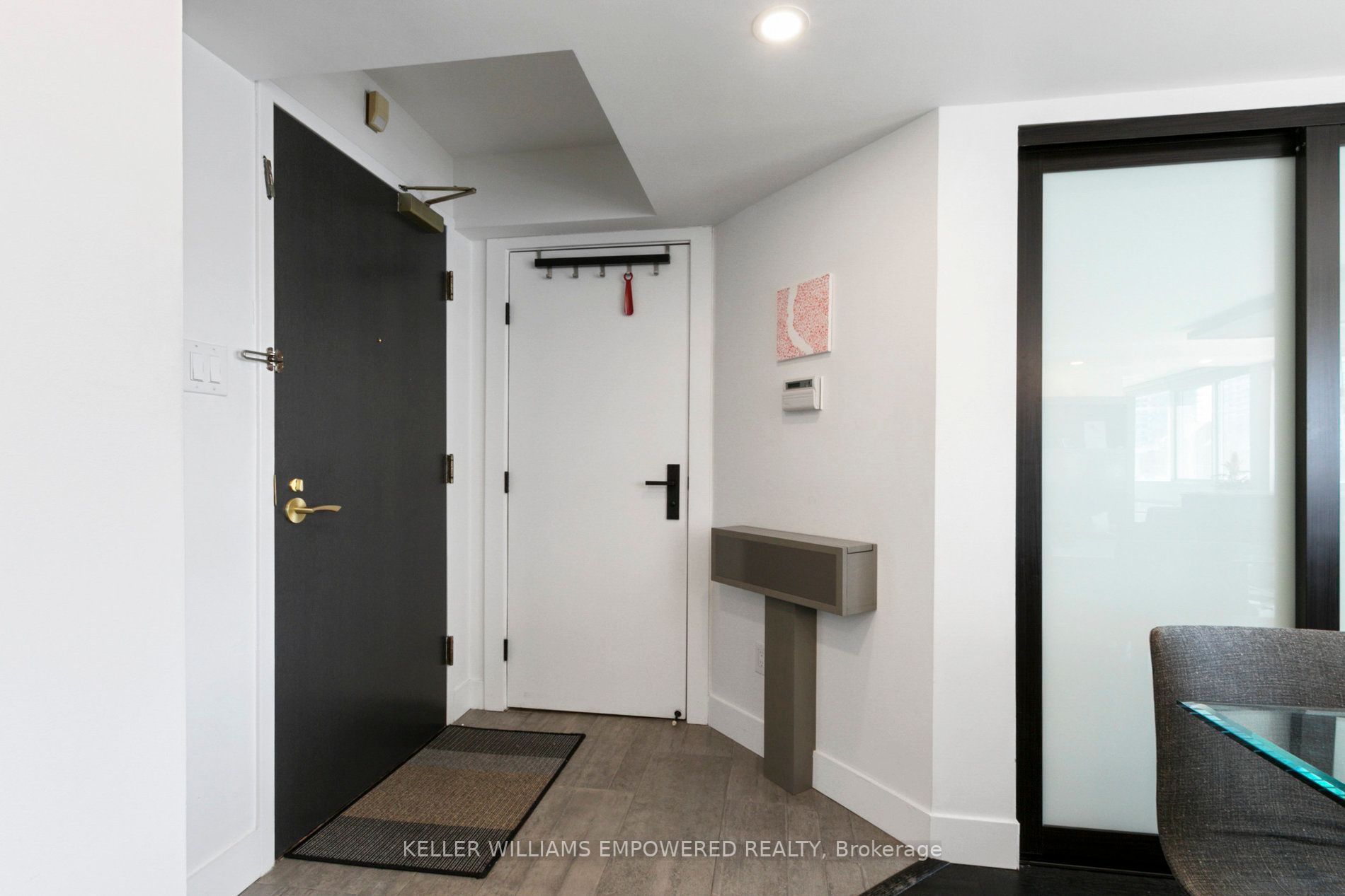 7 Broadway Ave, #701