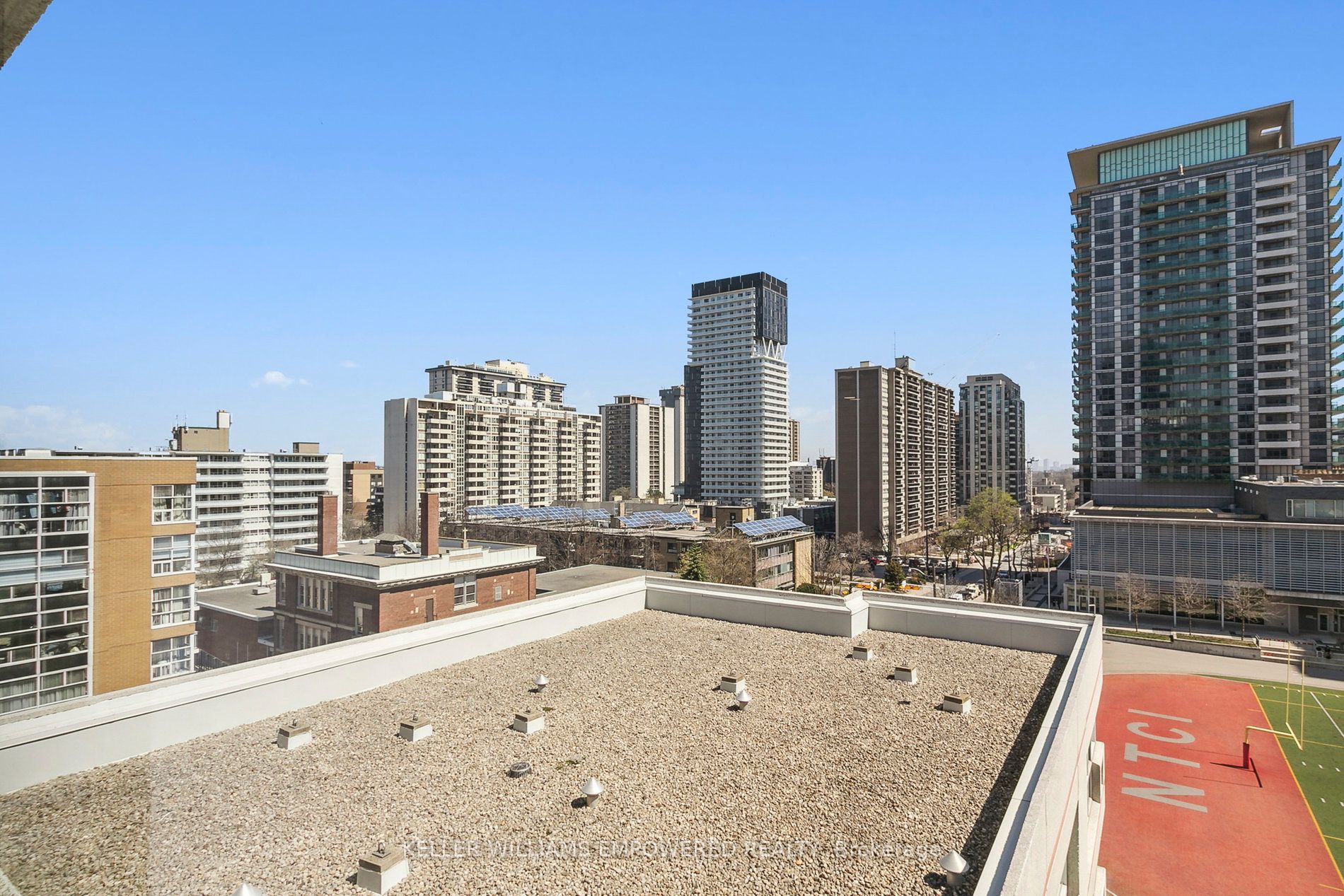 7 Broadway Ave, #701