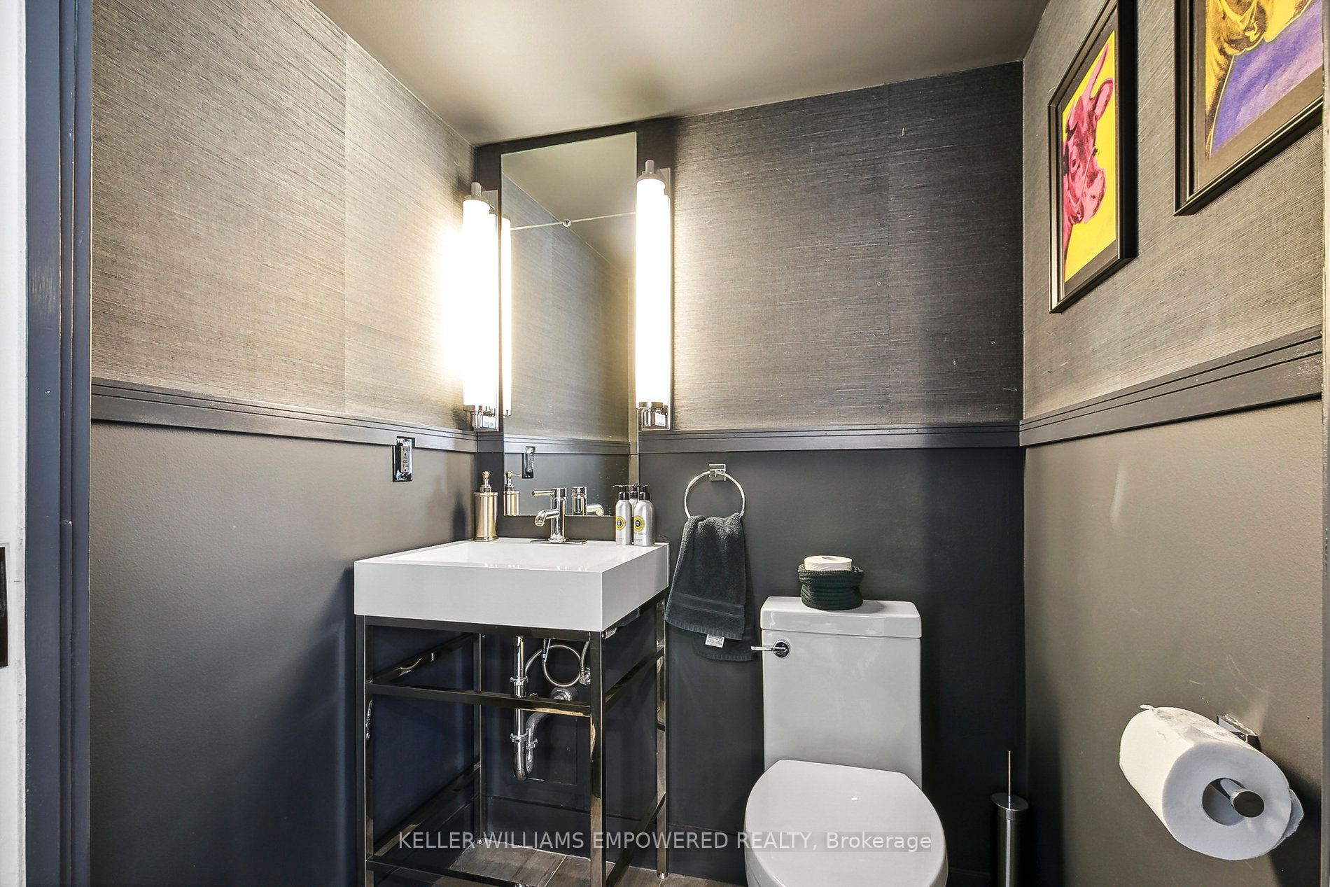 7 Broadway Ave, #701