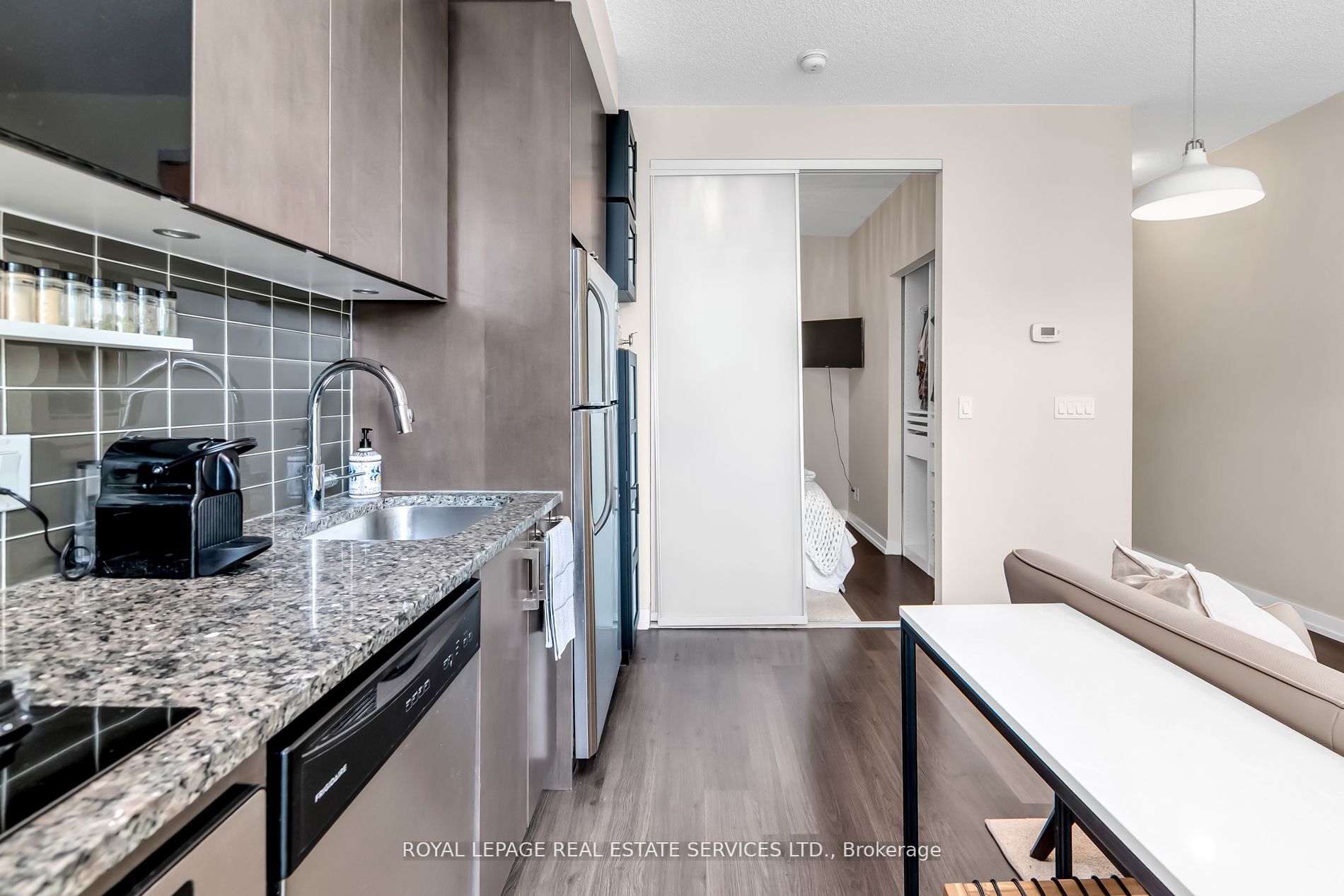 89 Dunfield Ave, #727