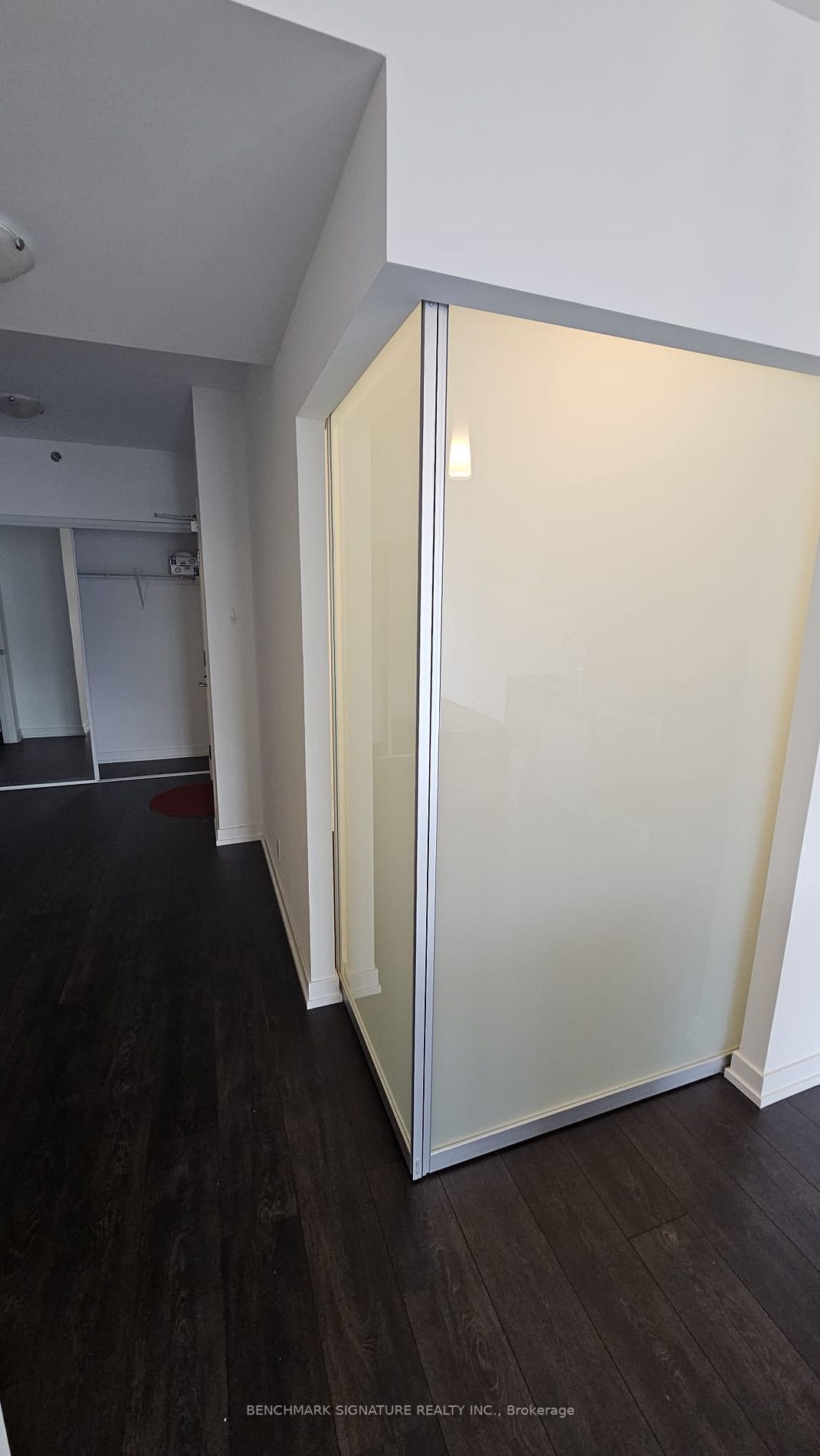 203 College St, #506
